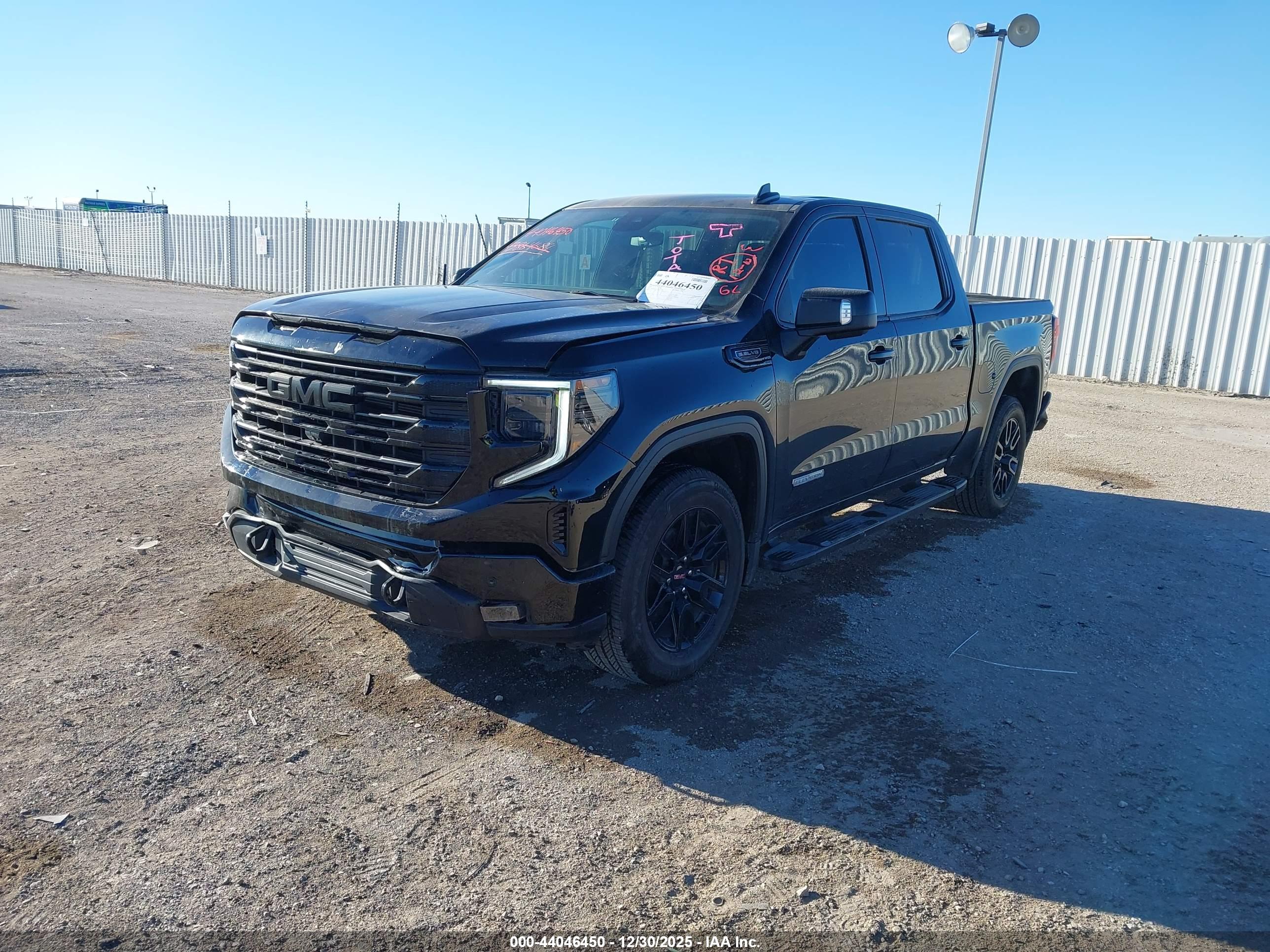 GMC SIERRA image 2