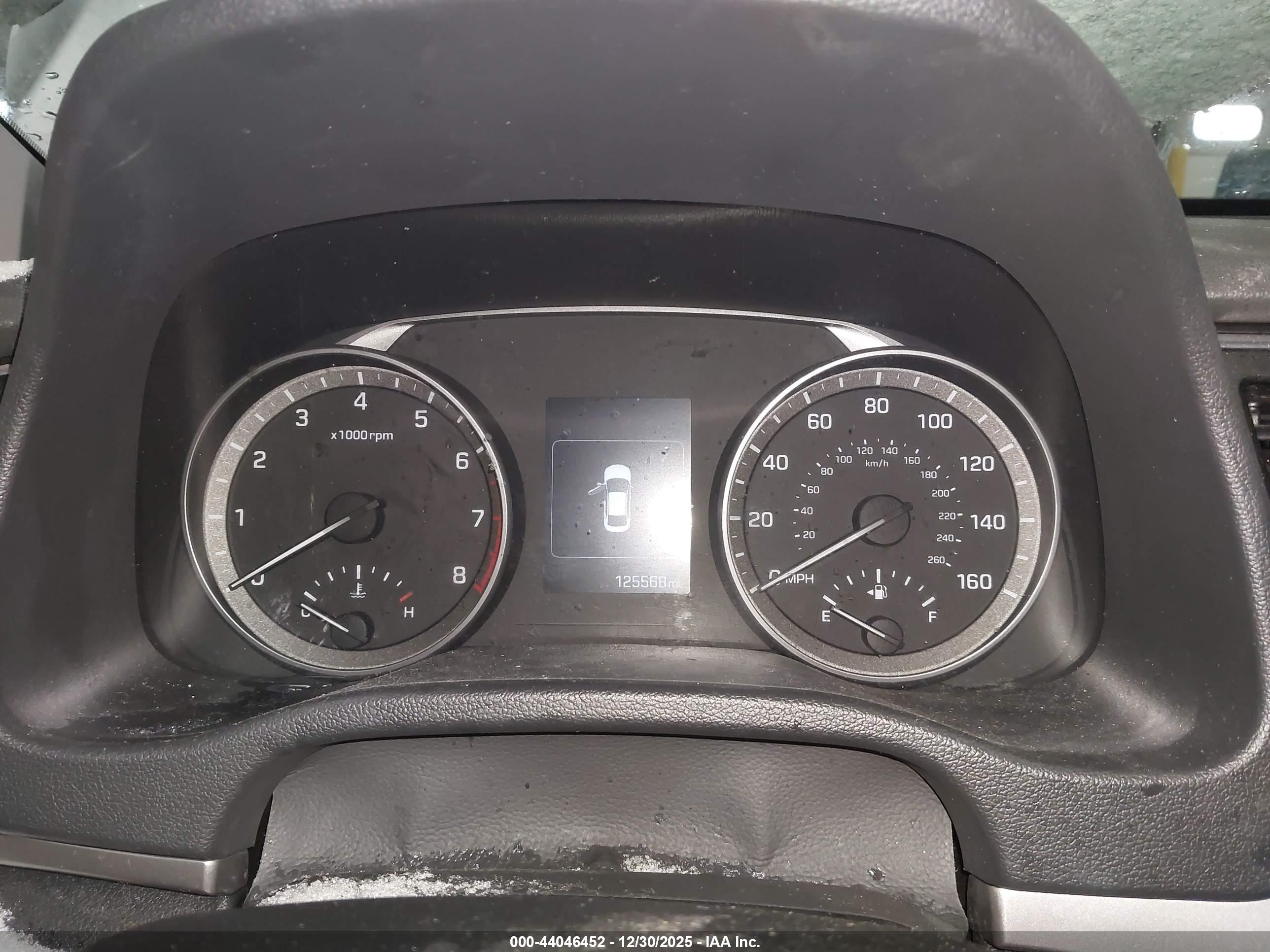 HYUNDAI ELANTRA image 7