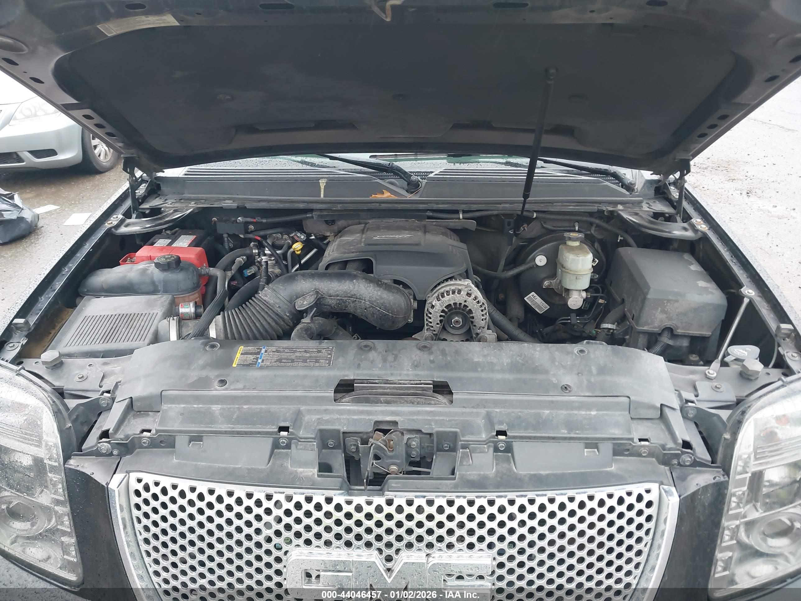 GMC YUKON image 10