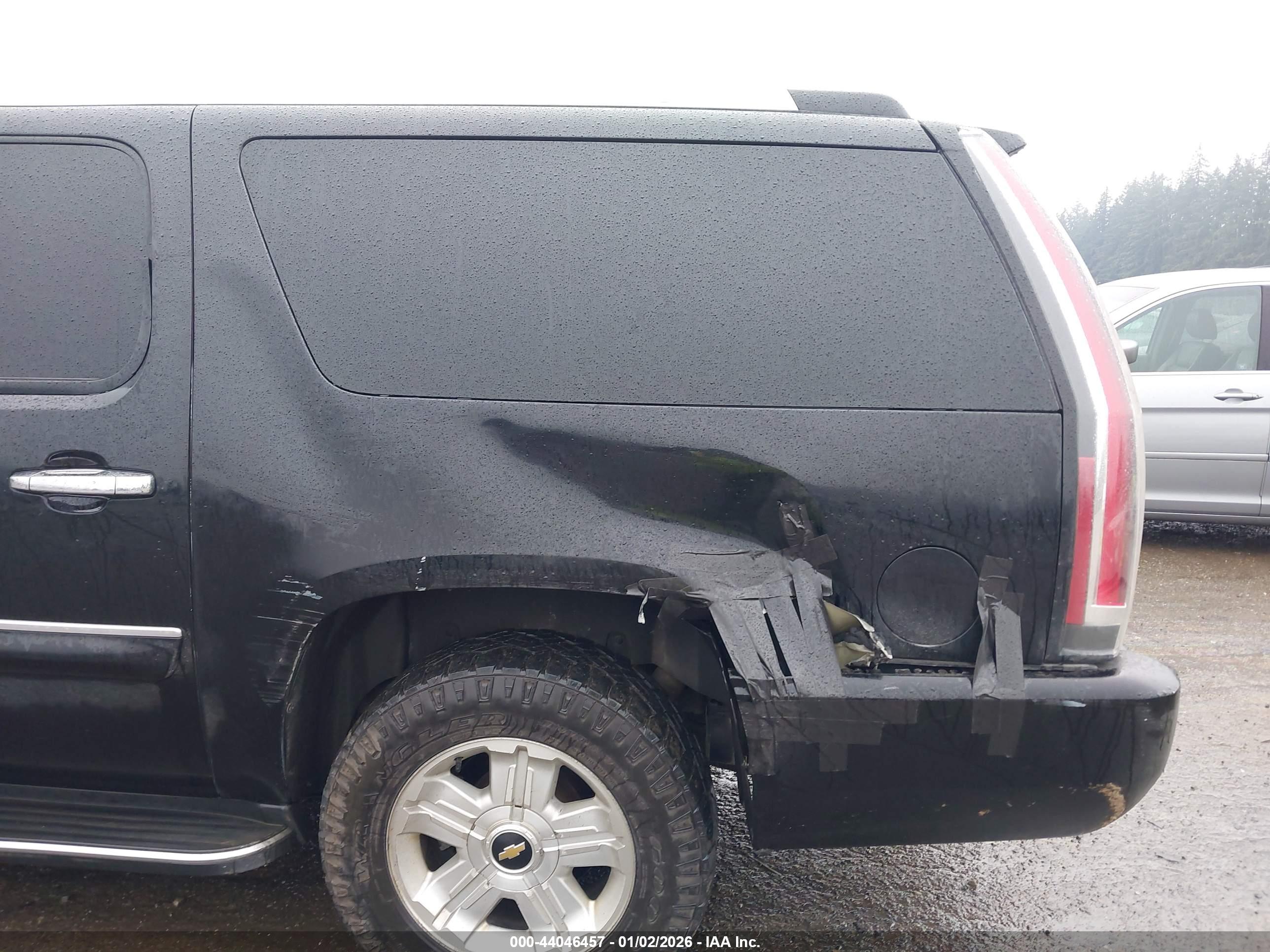 GMC YUKON image 6
