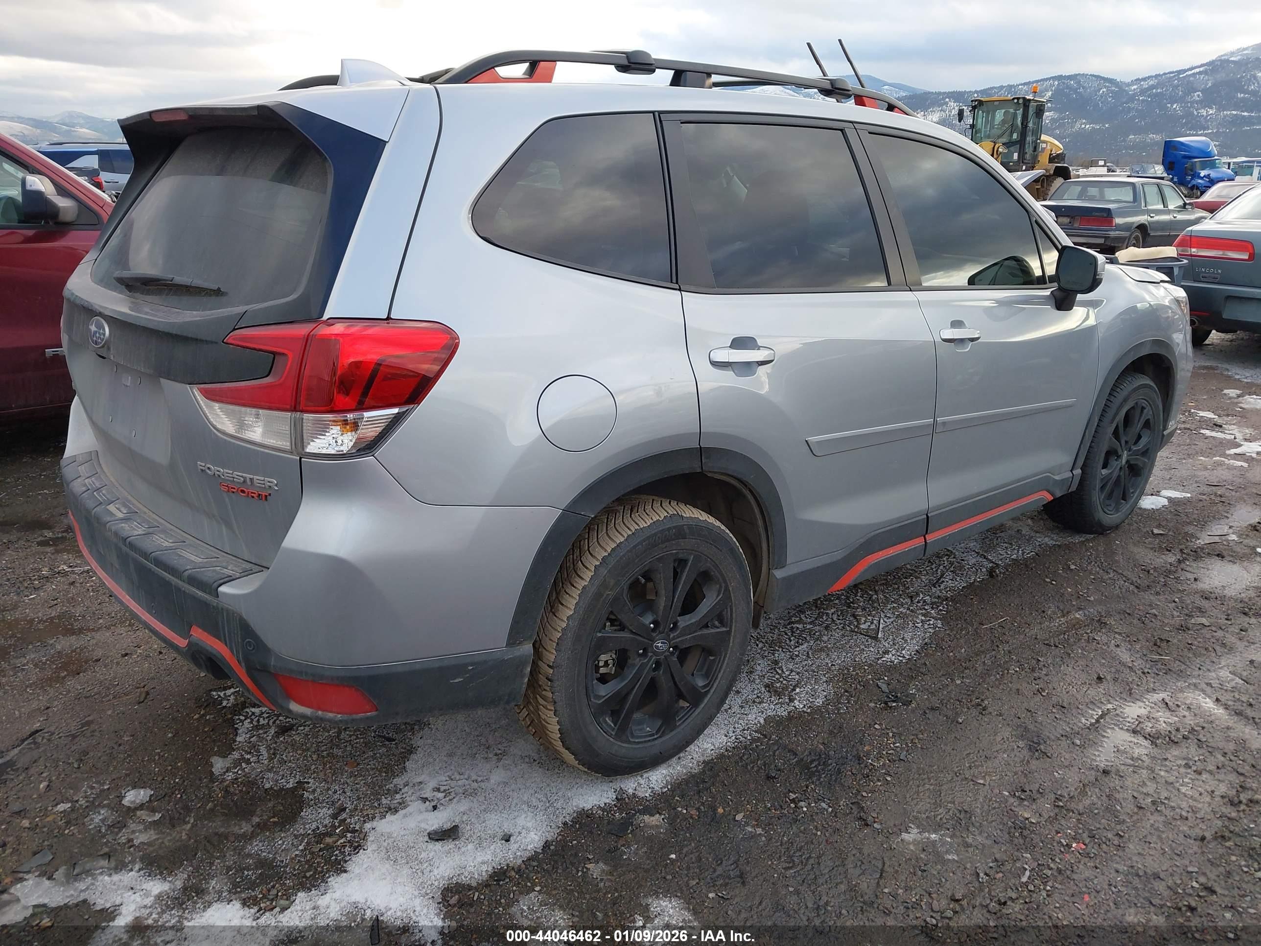 SUBARU FORESTER image 4