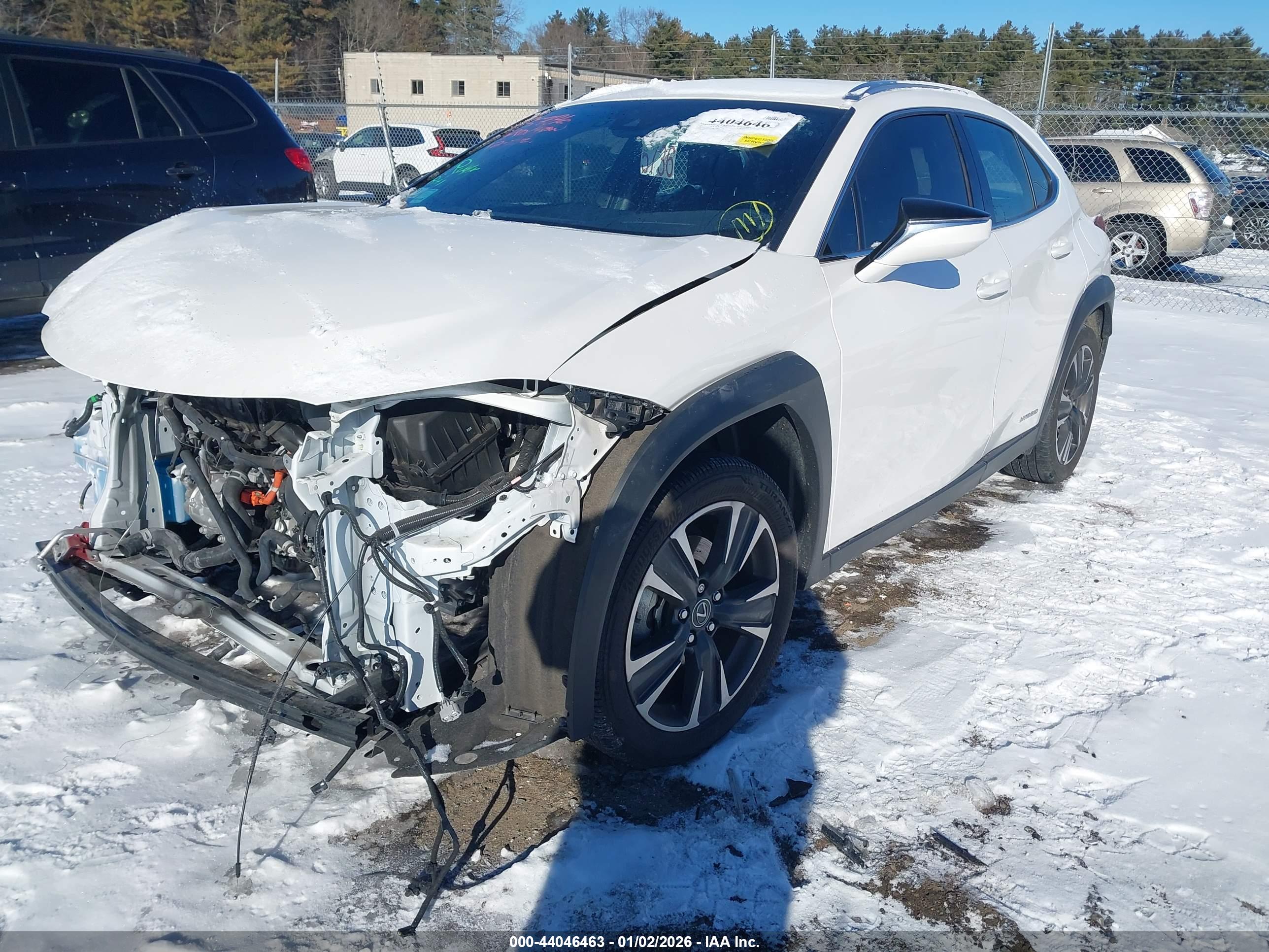 LEXUS UX image 2
