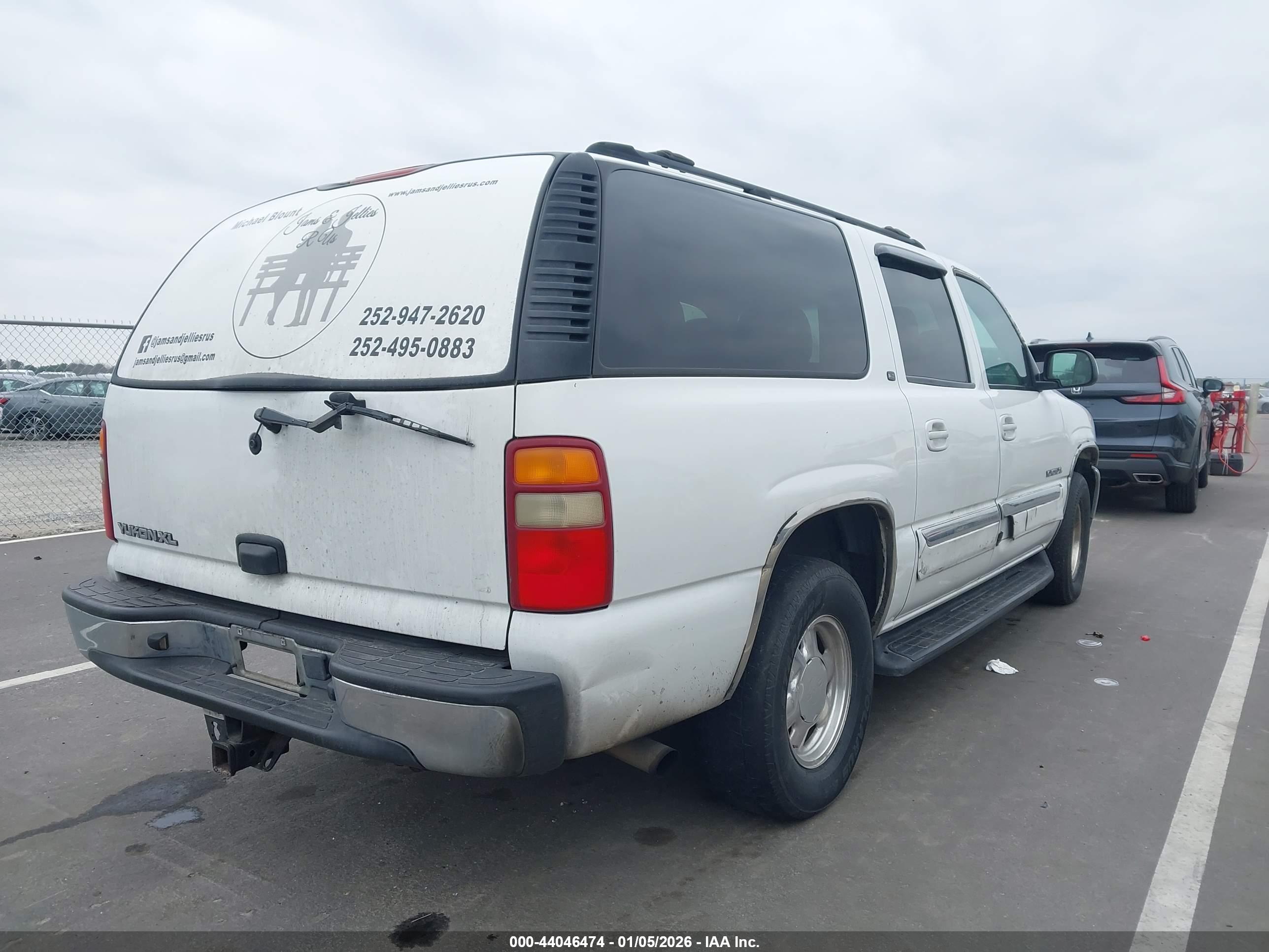 GMC YUKON image 4