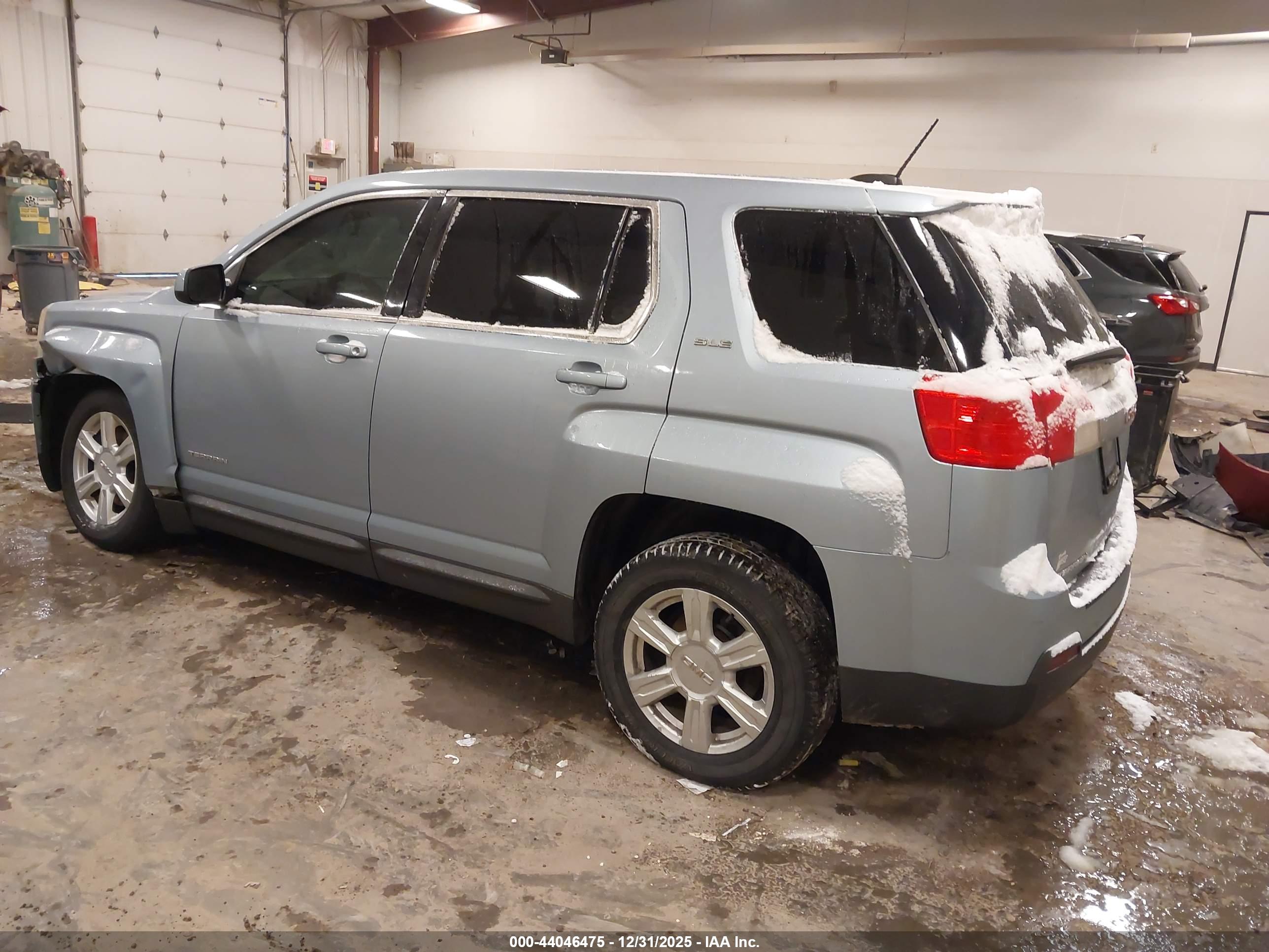 GMC TERRAIN image 3