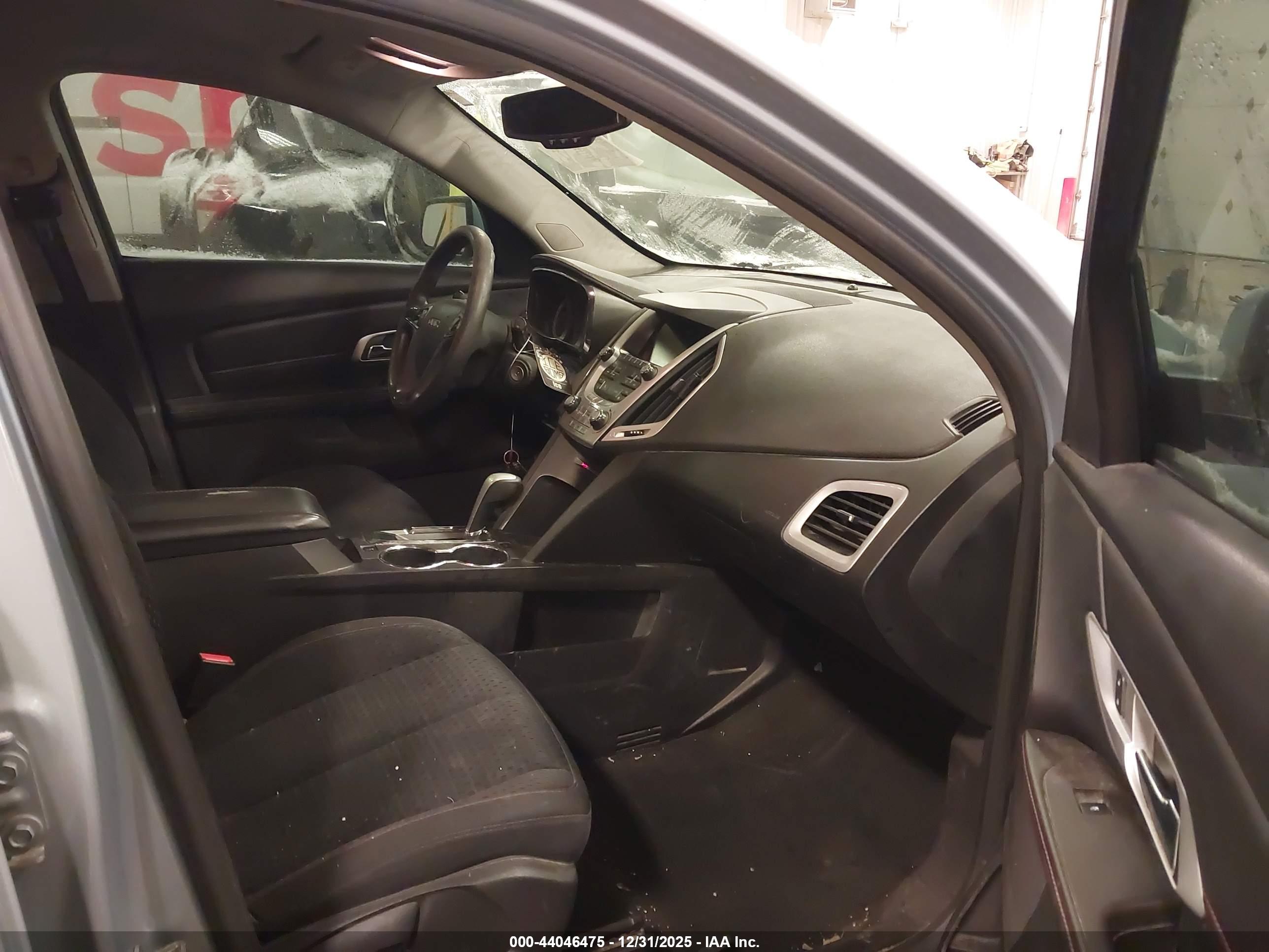 GMC TERRAIN image 5