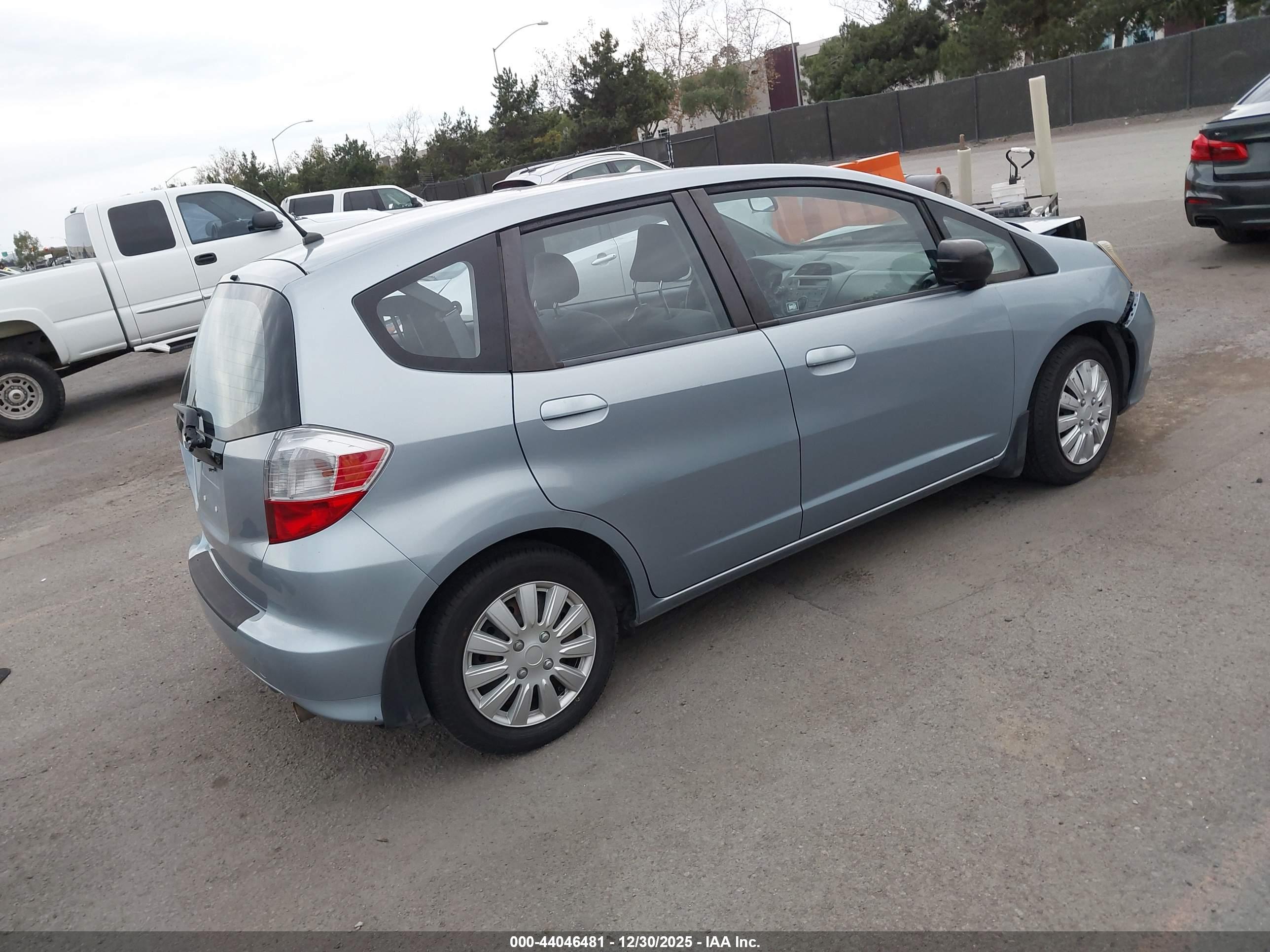 HONDA FIT image 4
