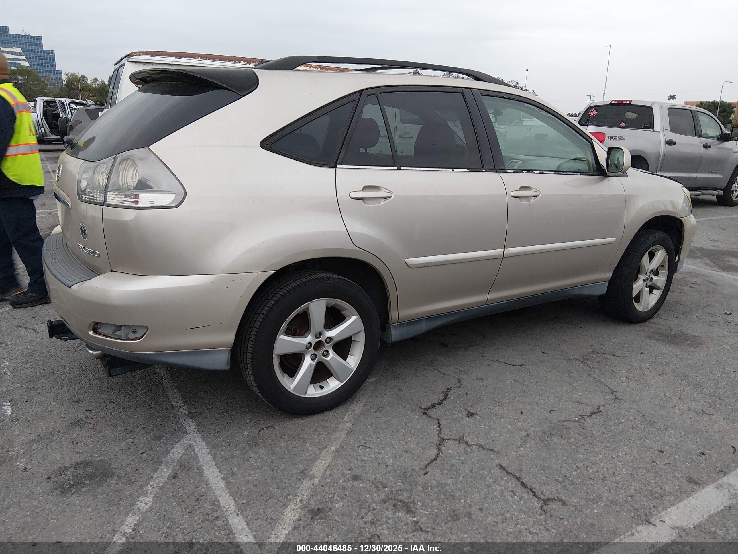 LEXUS RX image 4