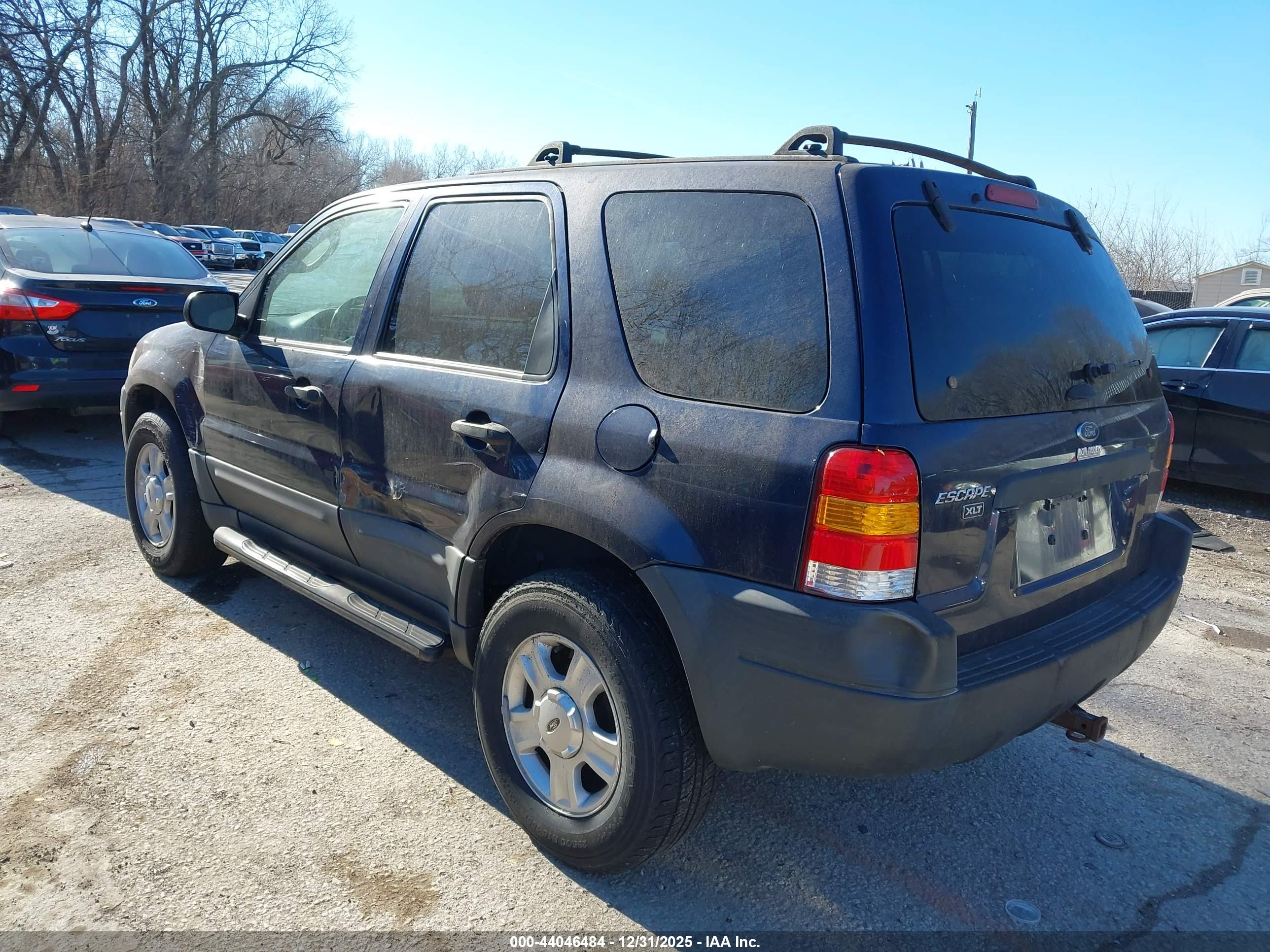 FORD ESCAPE image 3