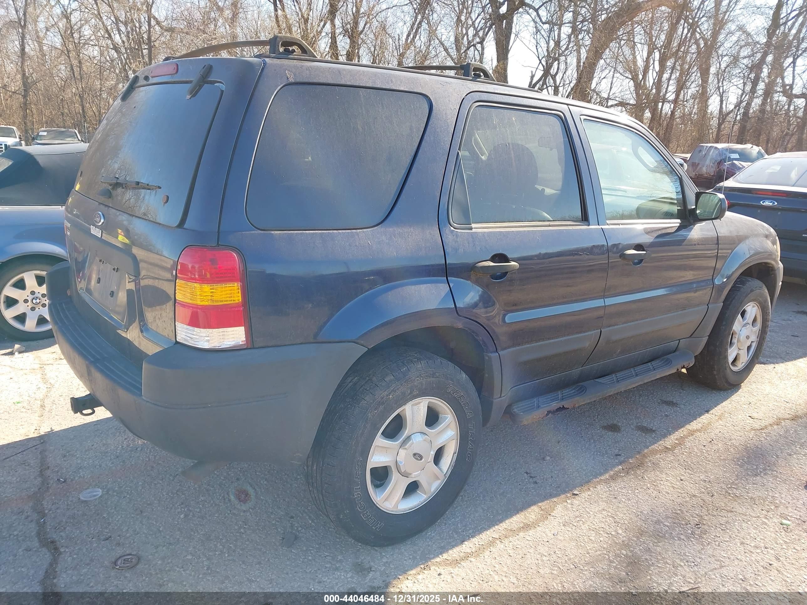 FORD ESCAPE image 4