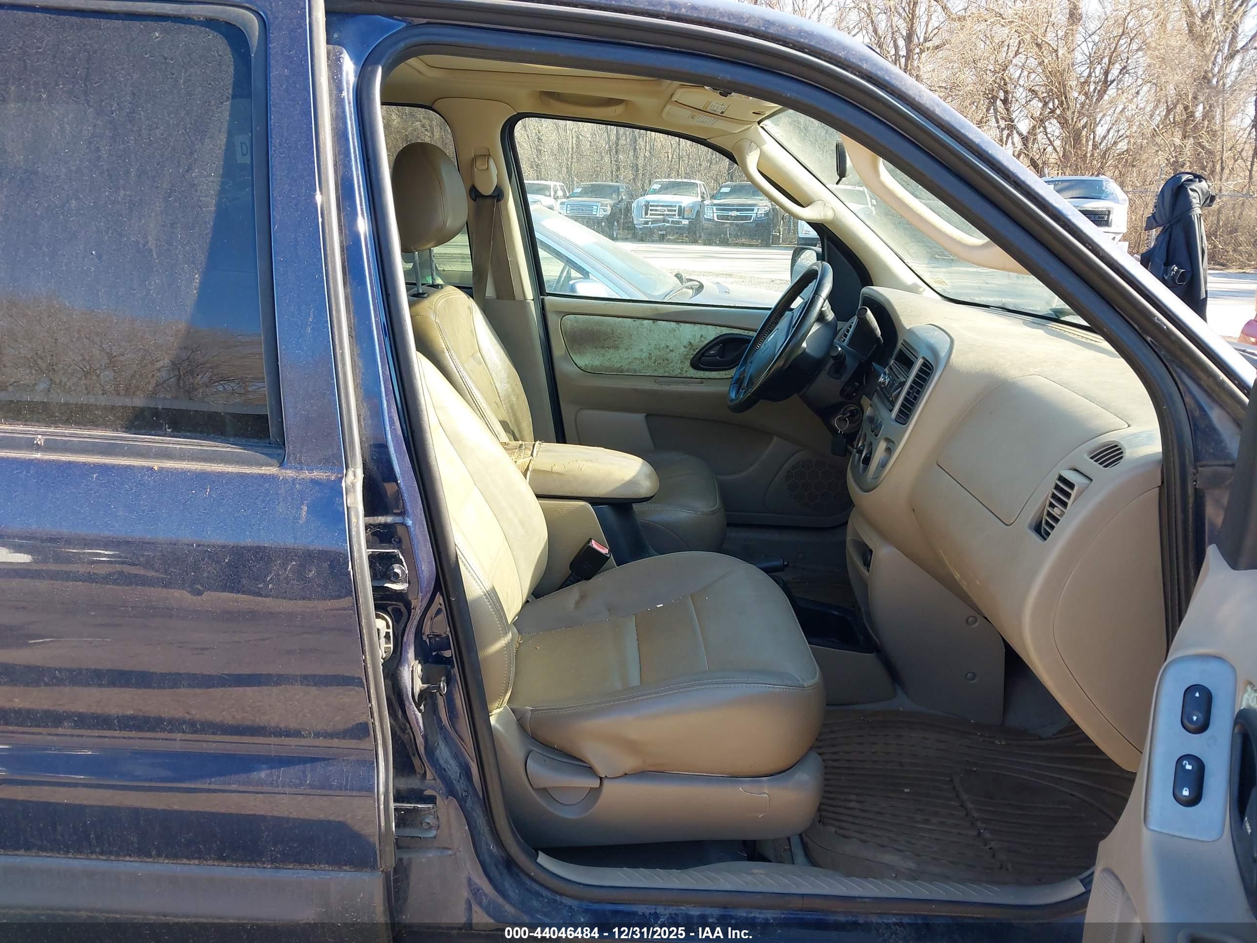 FORD ESCAPE image 5