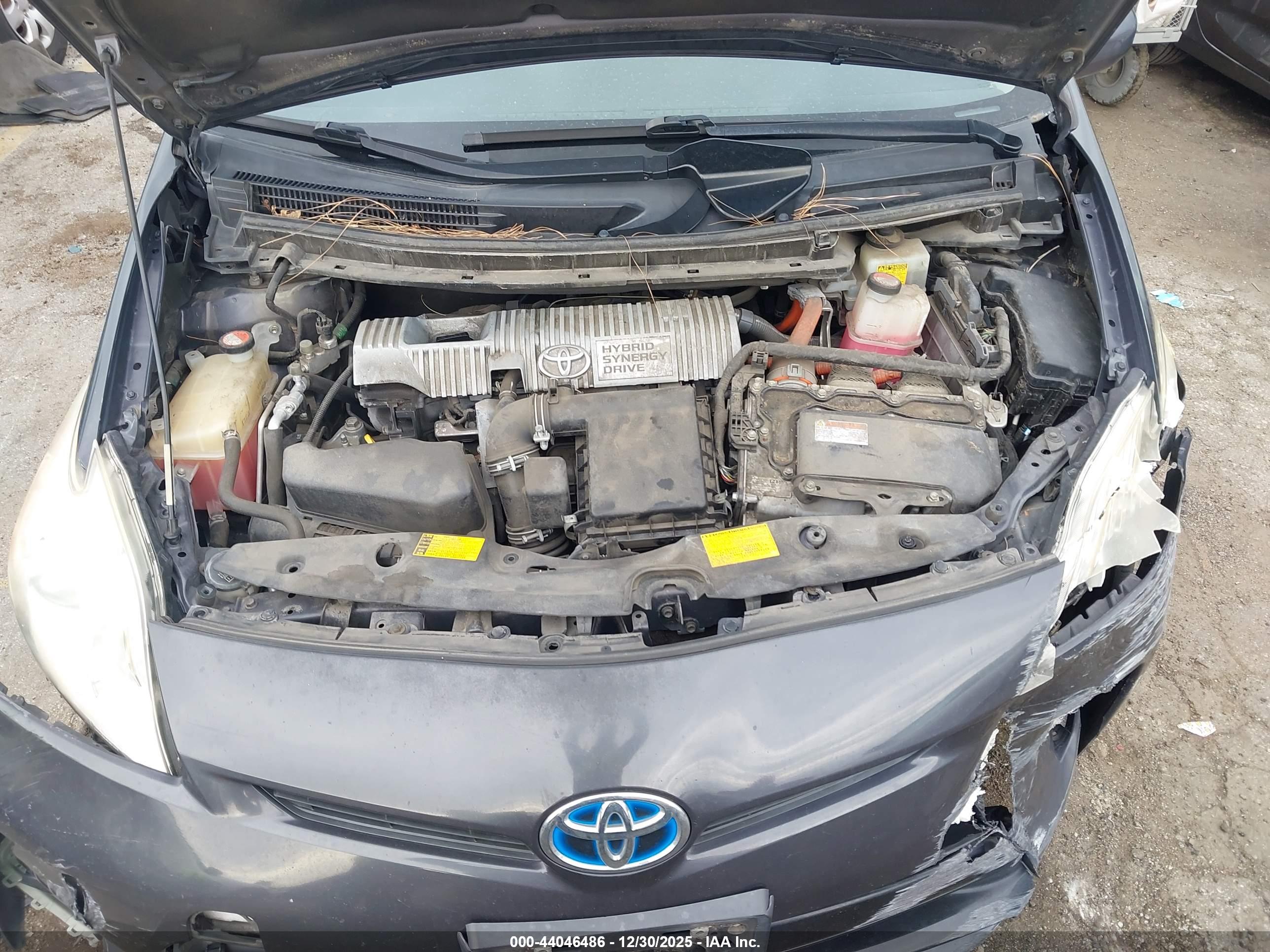 TOYOTA PRIUS image 10