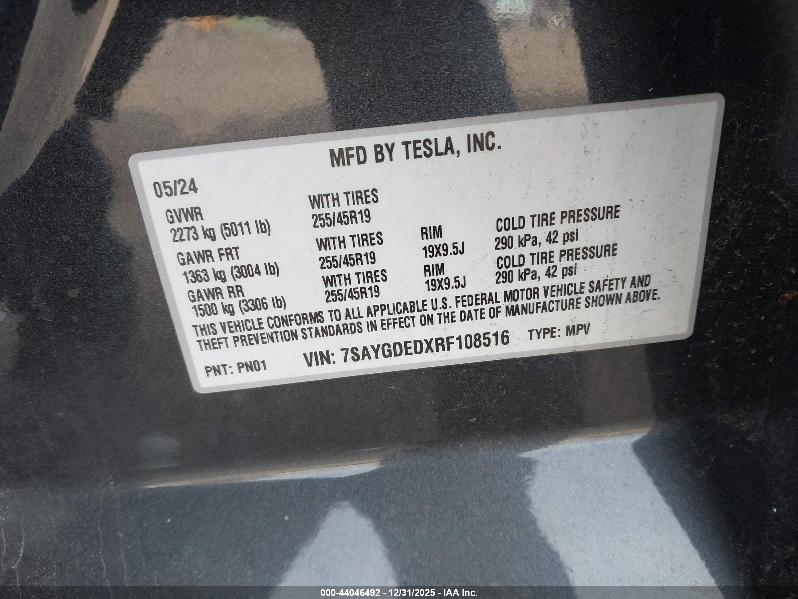 TESLA MODEL image 9