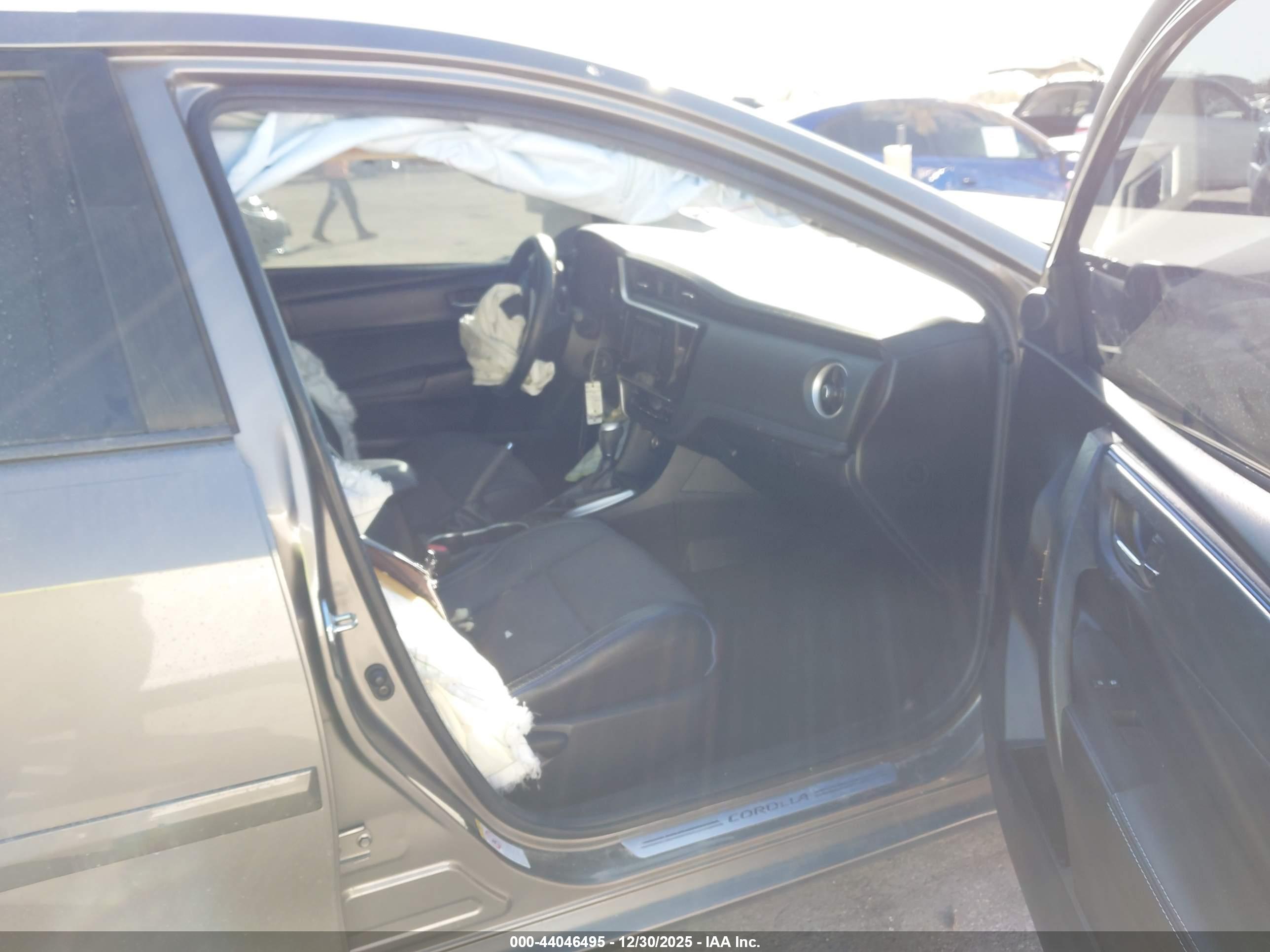 TOYOTA COROLLA image 5