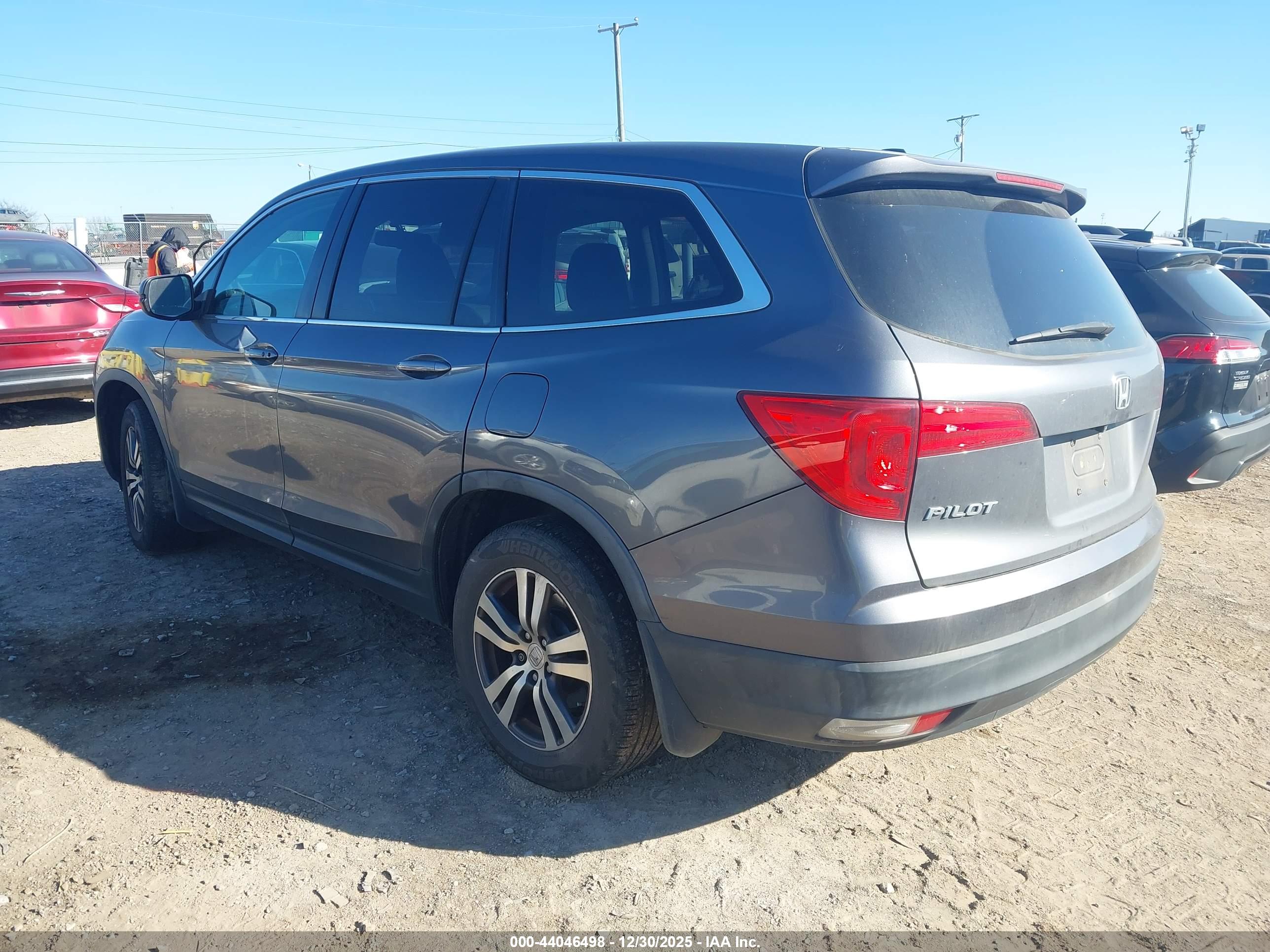 HONDA PILOT image 3