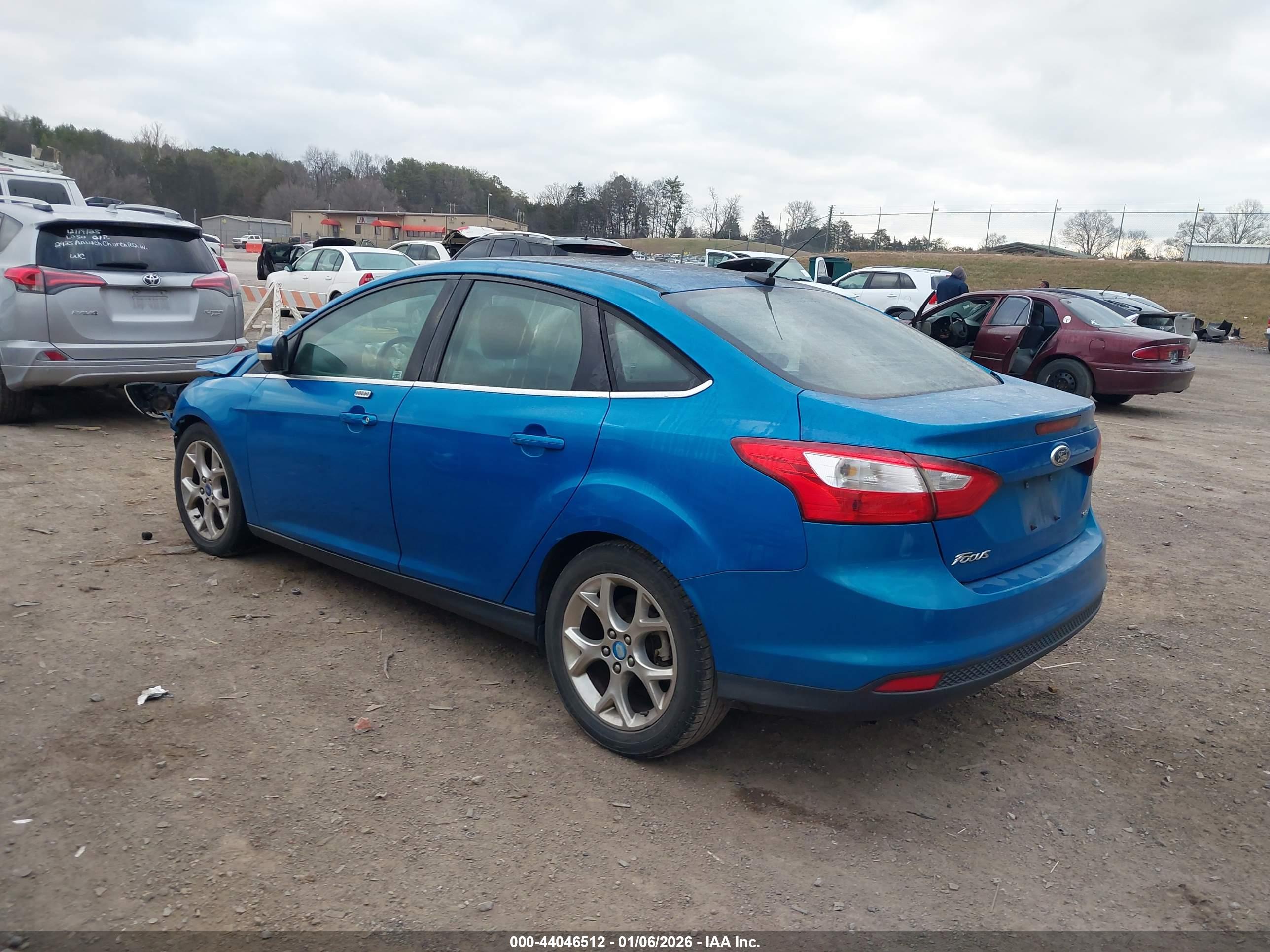 FORD FOCUS image 3