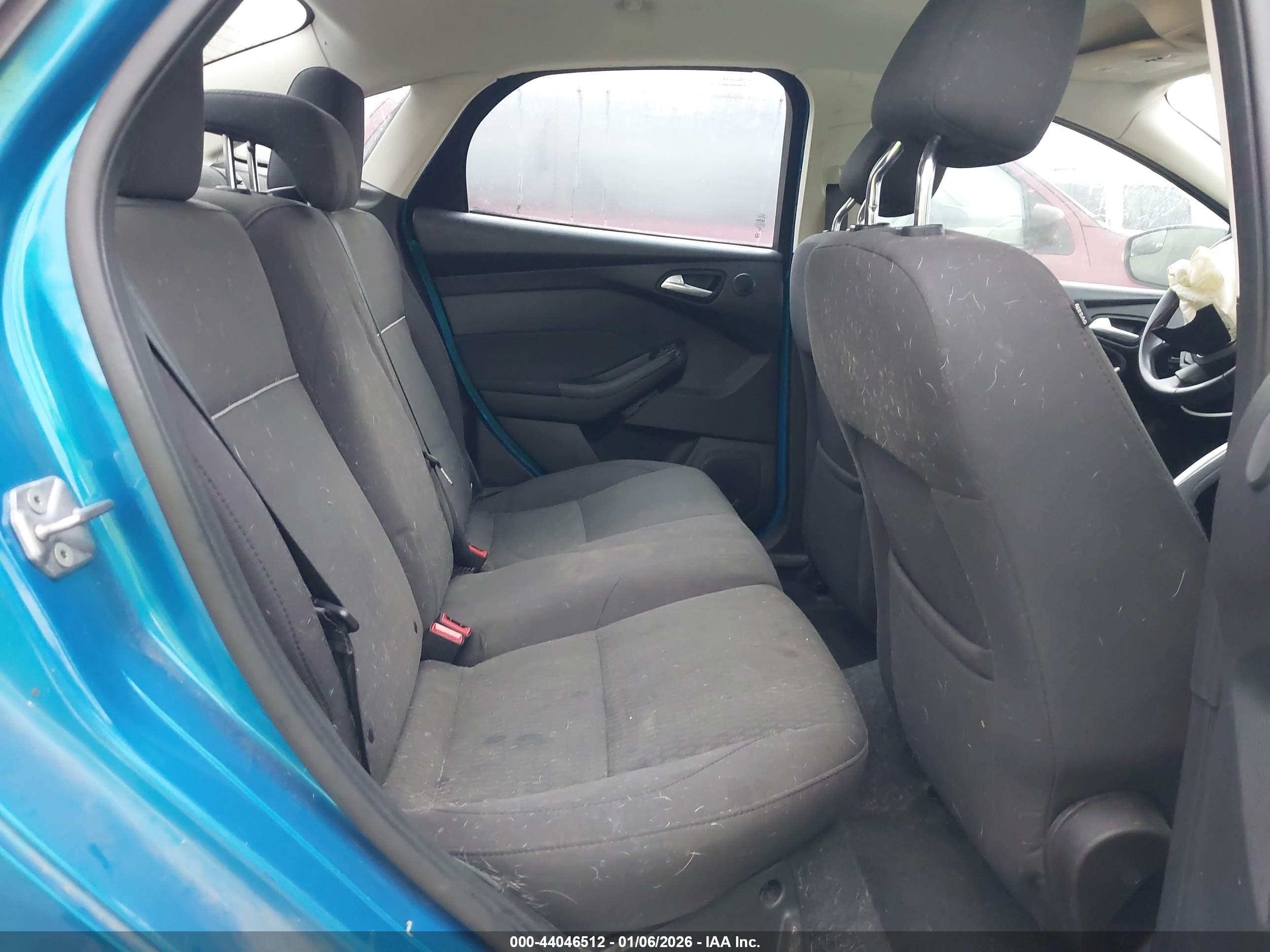 FORD FOCUS image 8