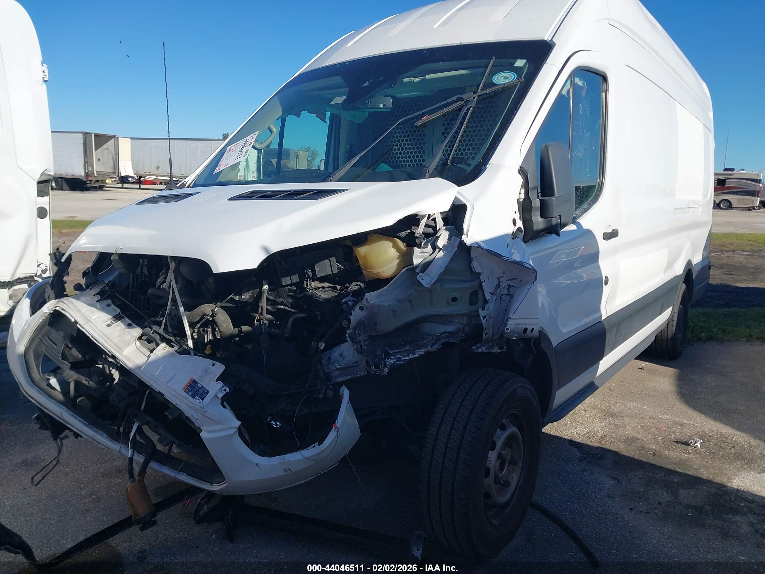 FORD TRANSIT-250 image 2