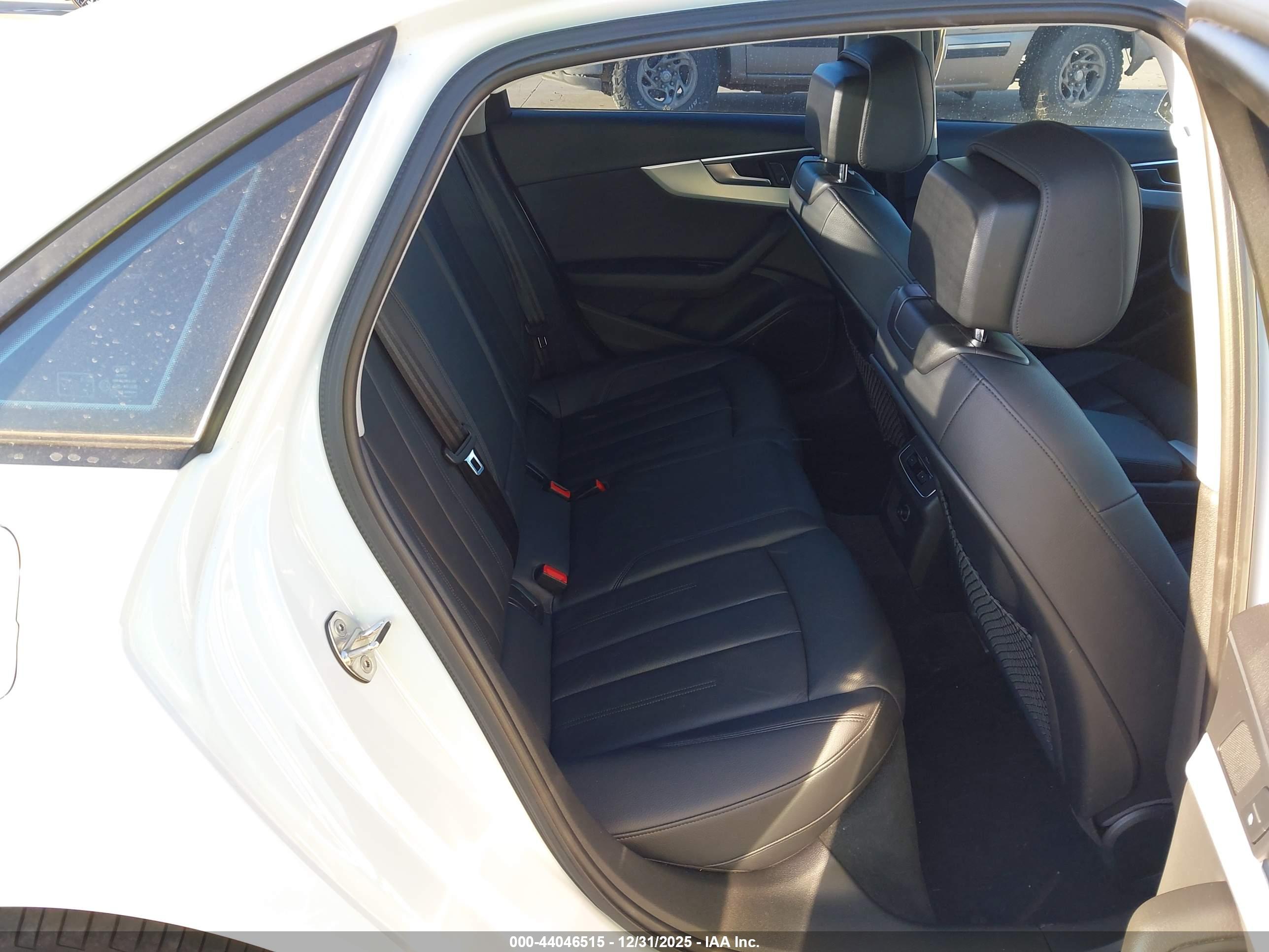 AUDI A4 image 8