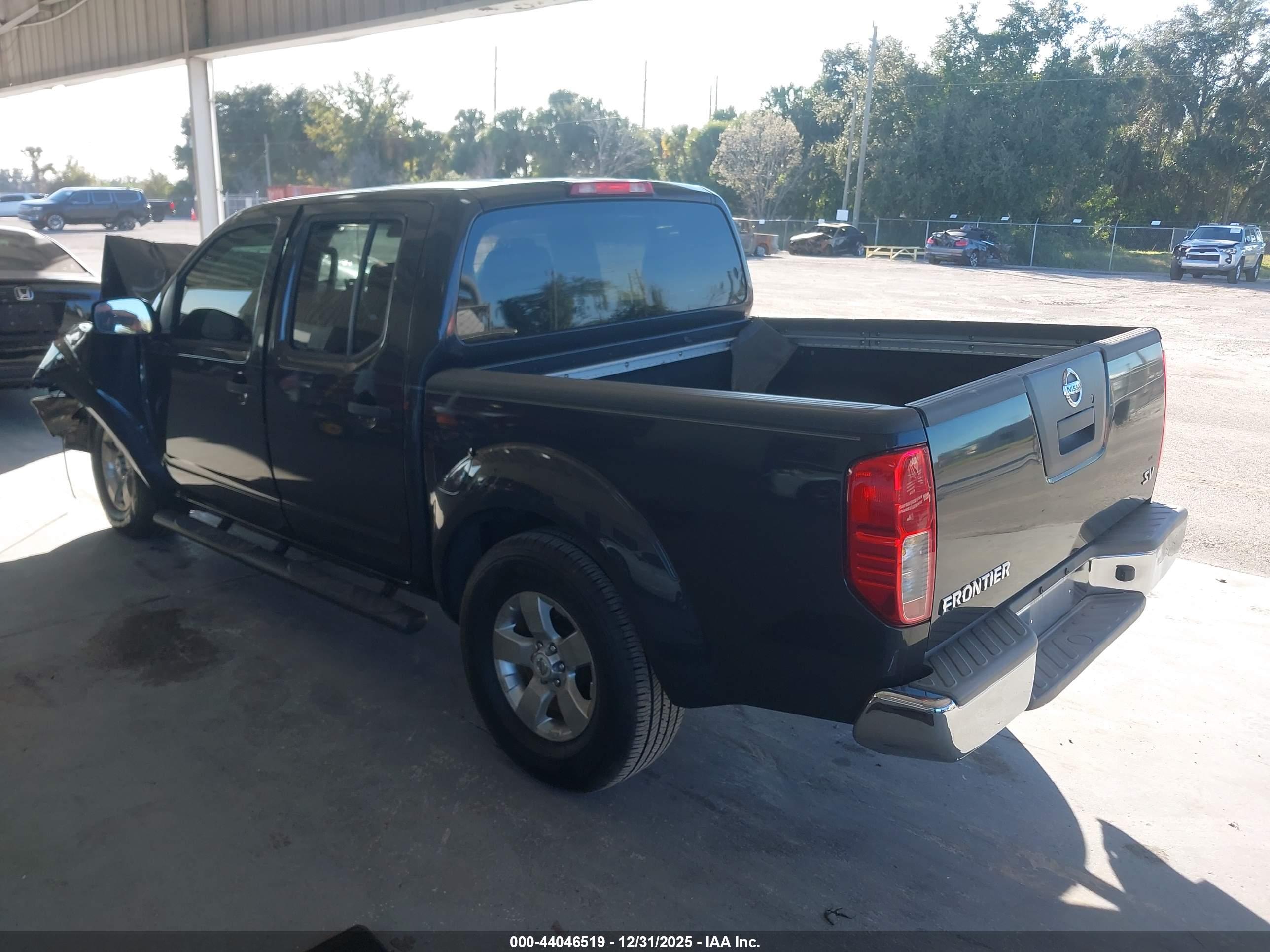 NISSAN FRONTIER image 3