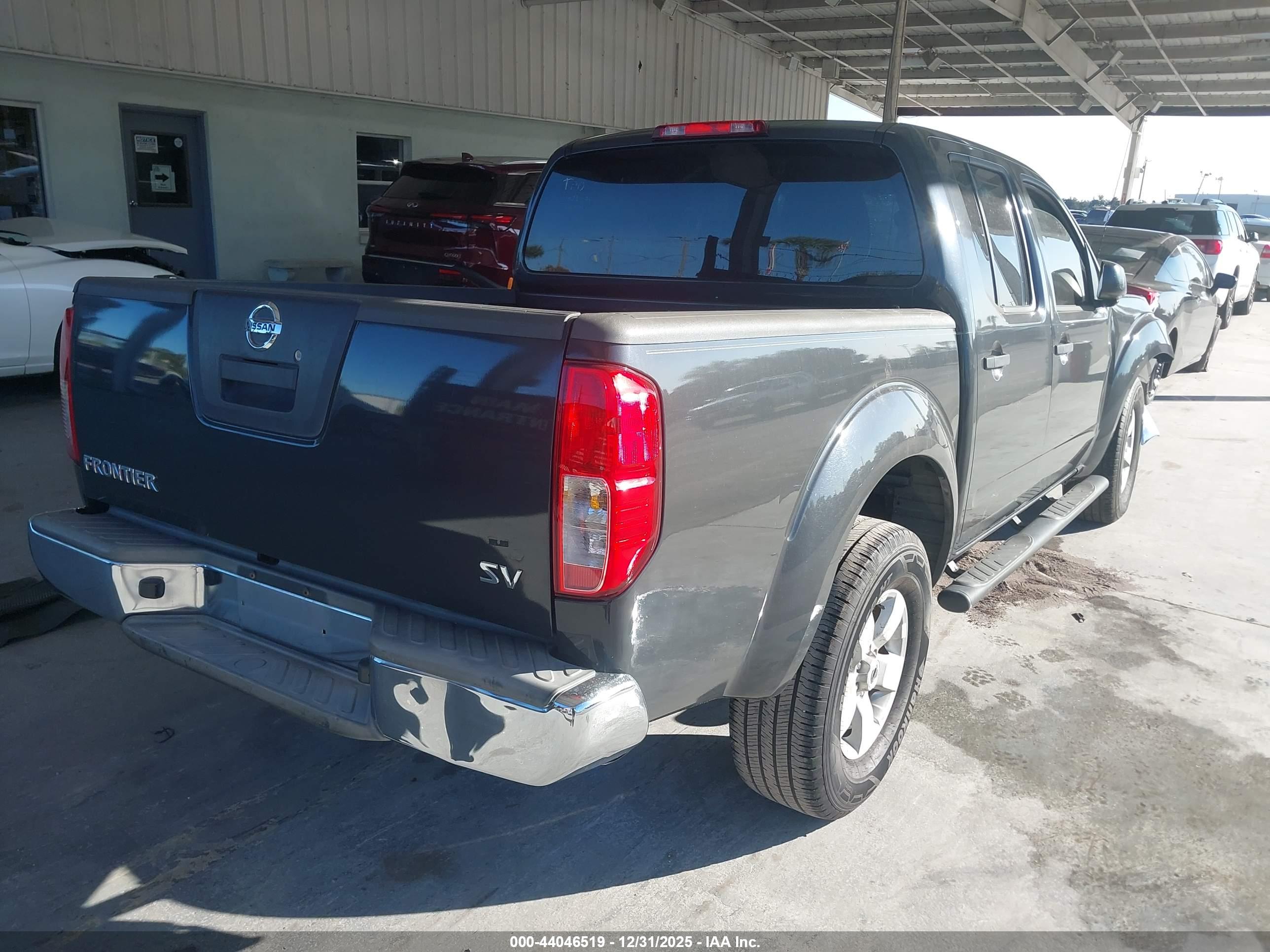 NISSAN FRONTIER image 4