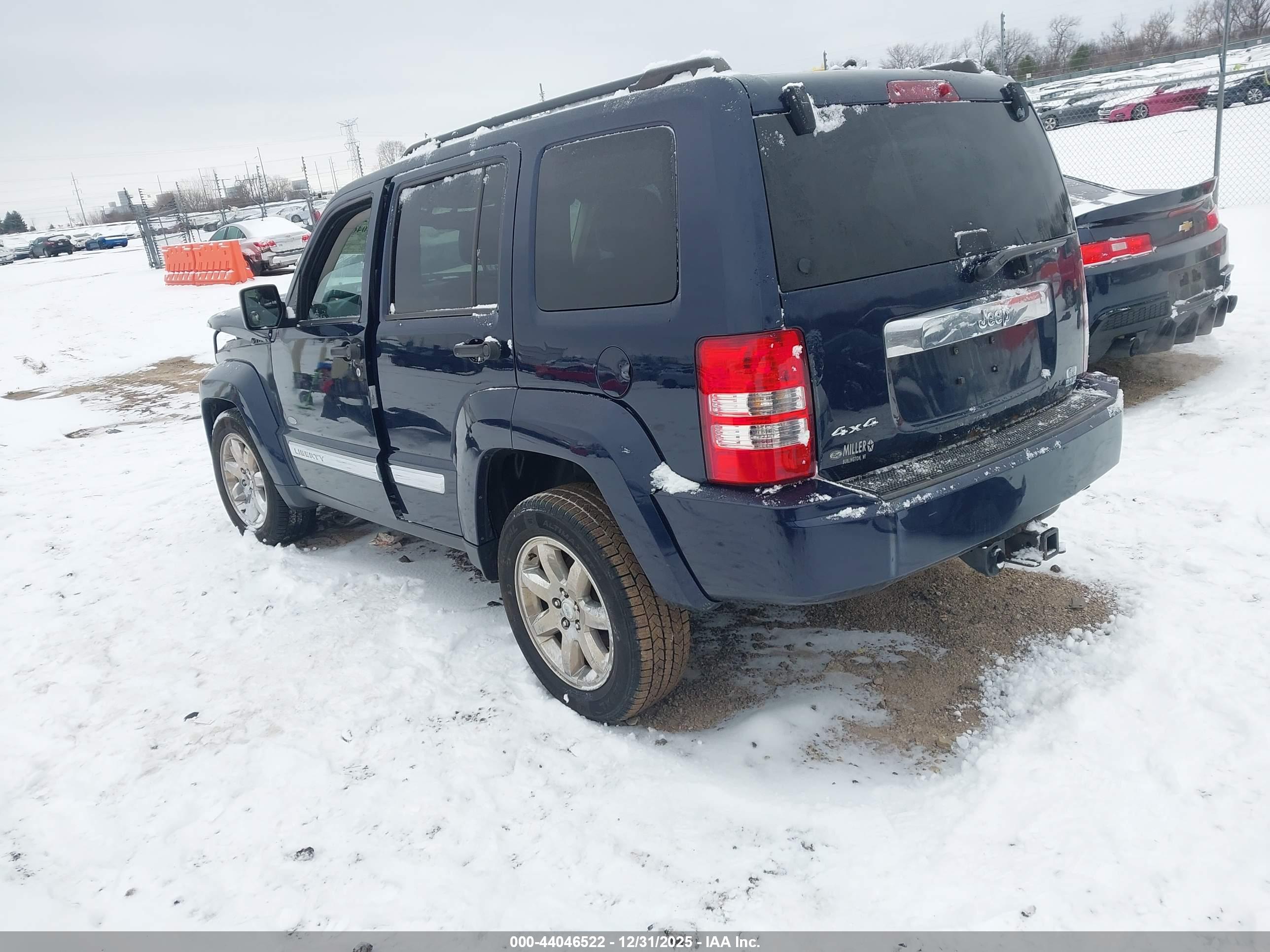 JEEP LIBERTY image 3