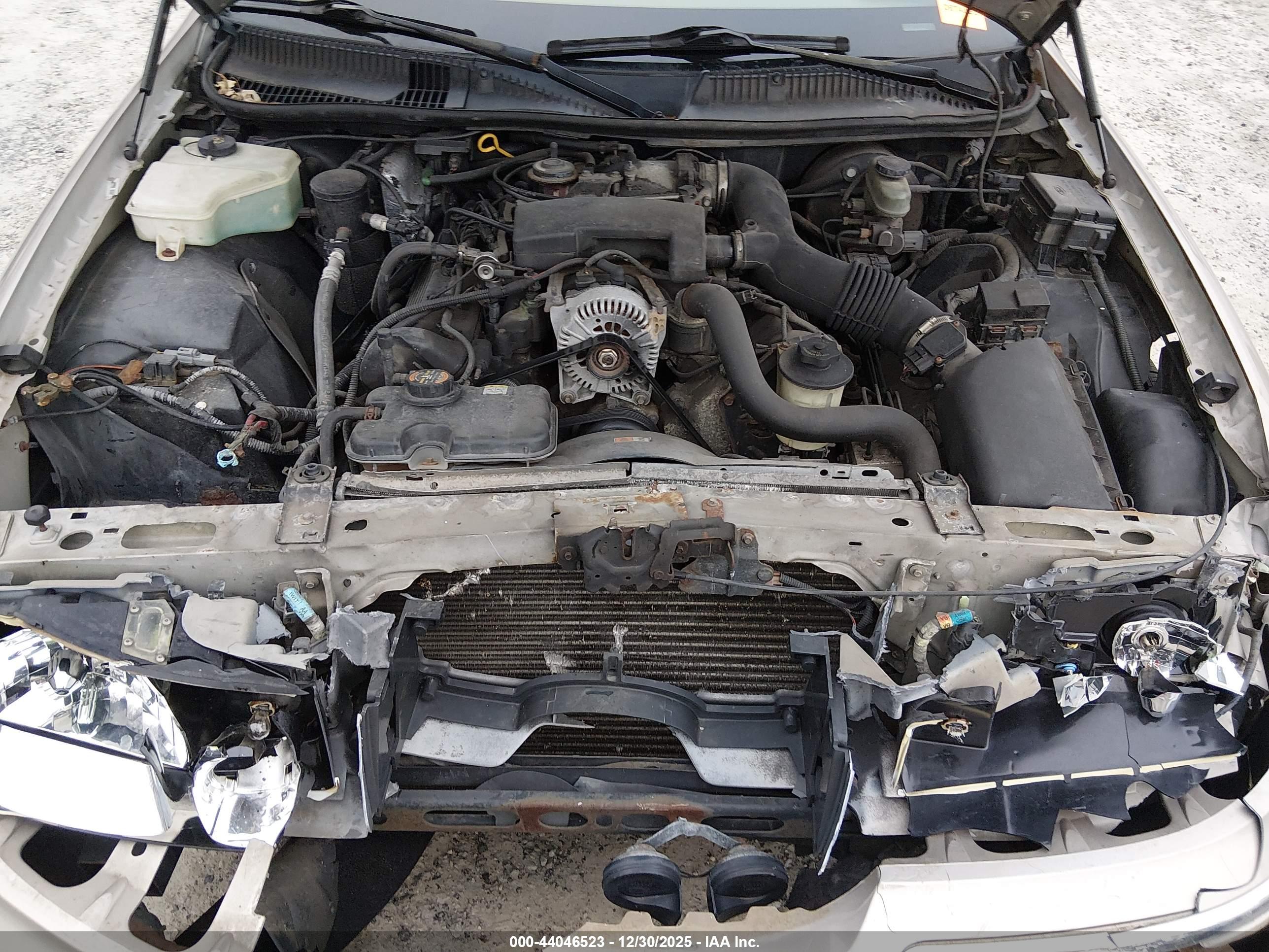 LINCOLN TOWN image 10