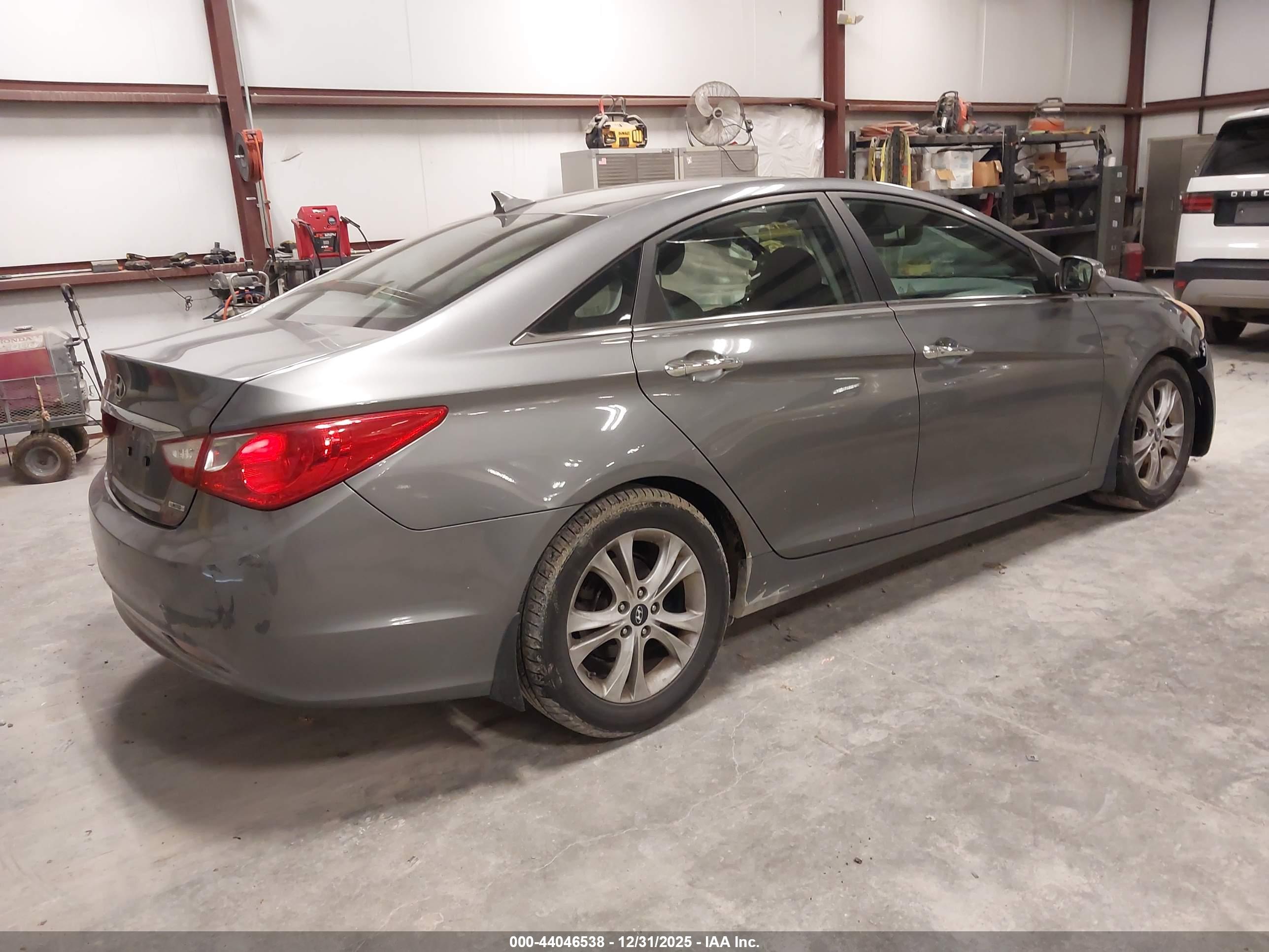 HYUNDAI SONATA image 4