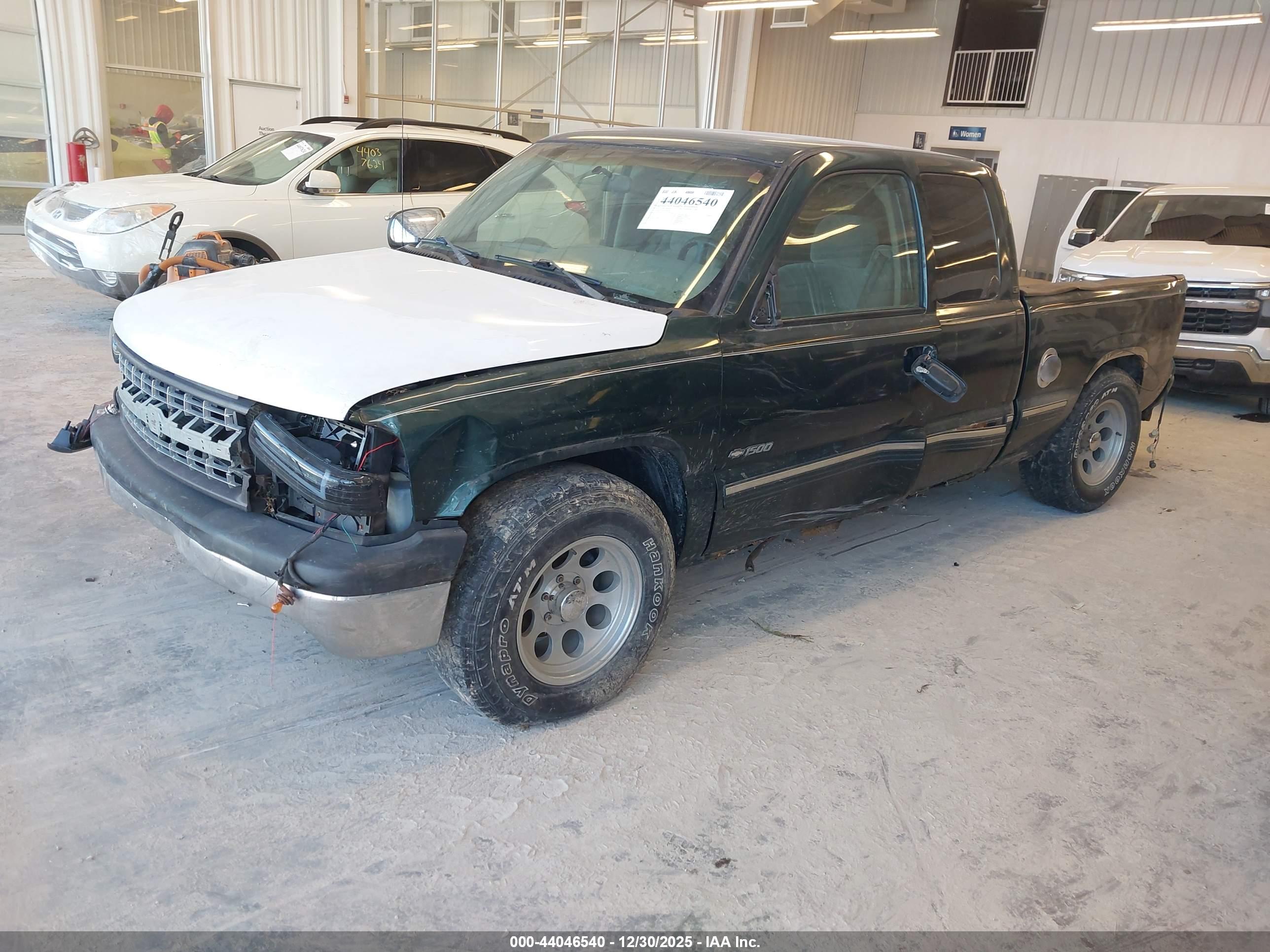 CHEVROLET SILVERADO image 2
