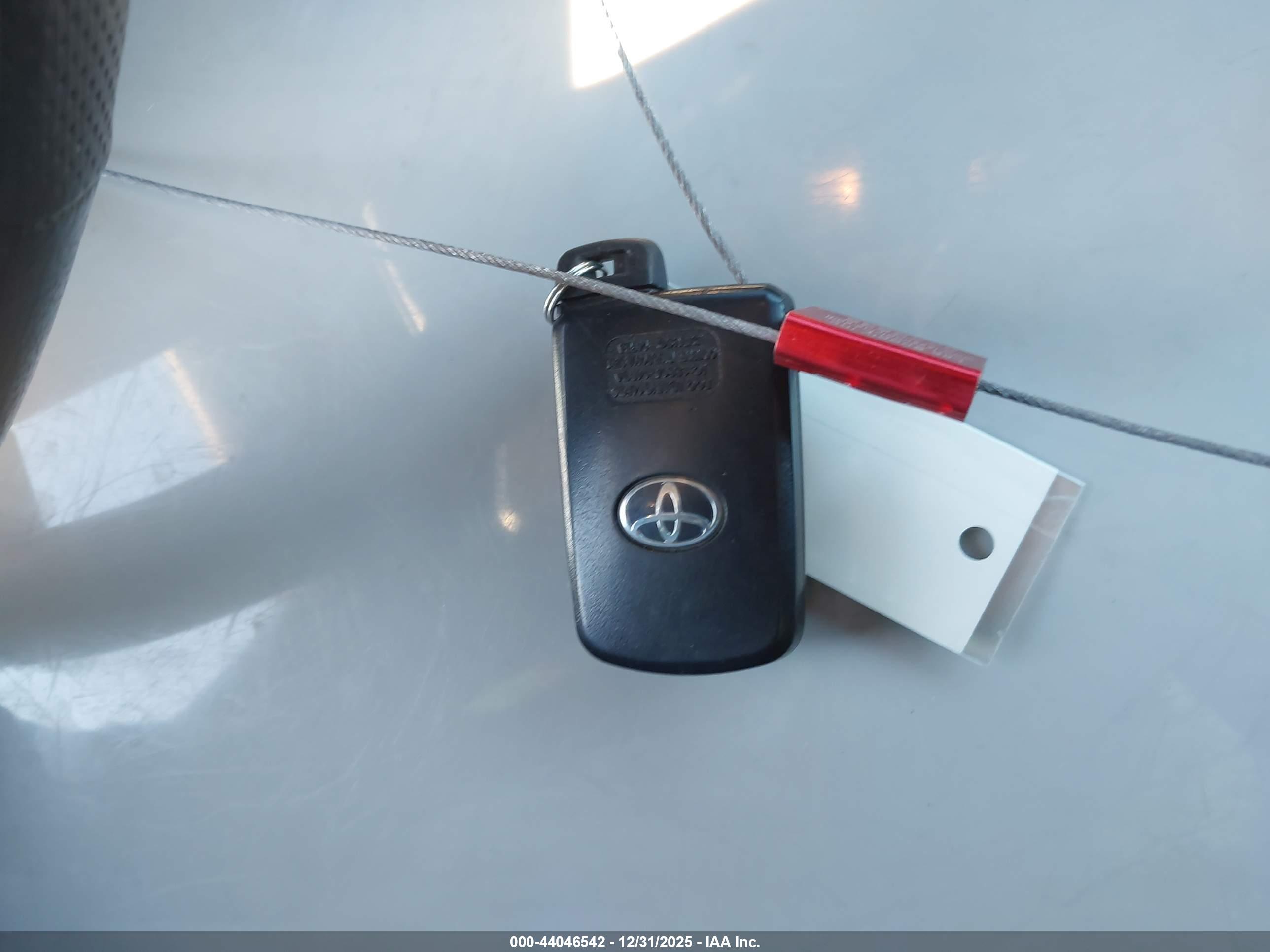 TOYOTA TACOMA image 11