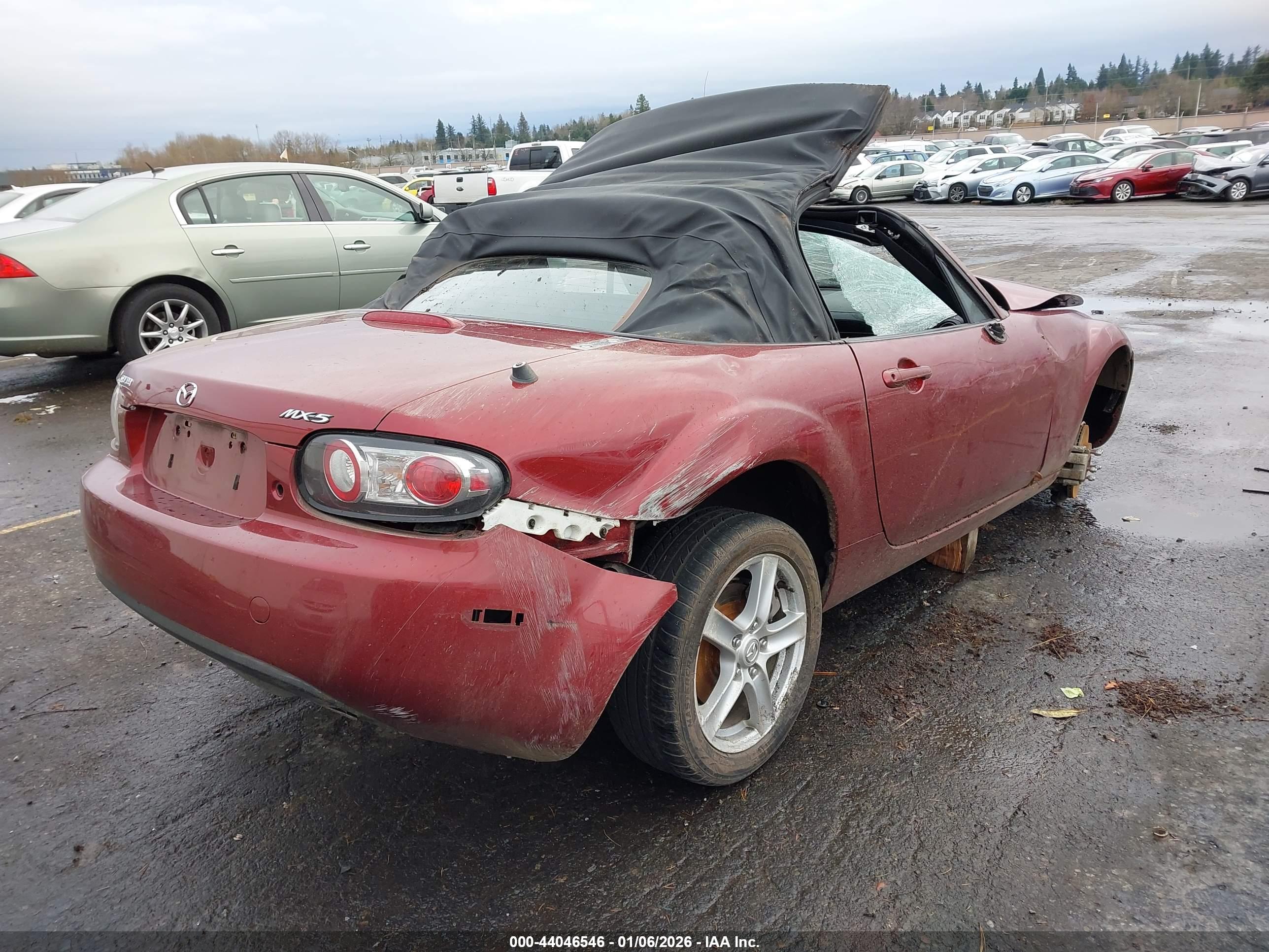MAZDA MX-5 image 4