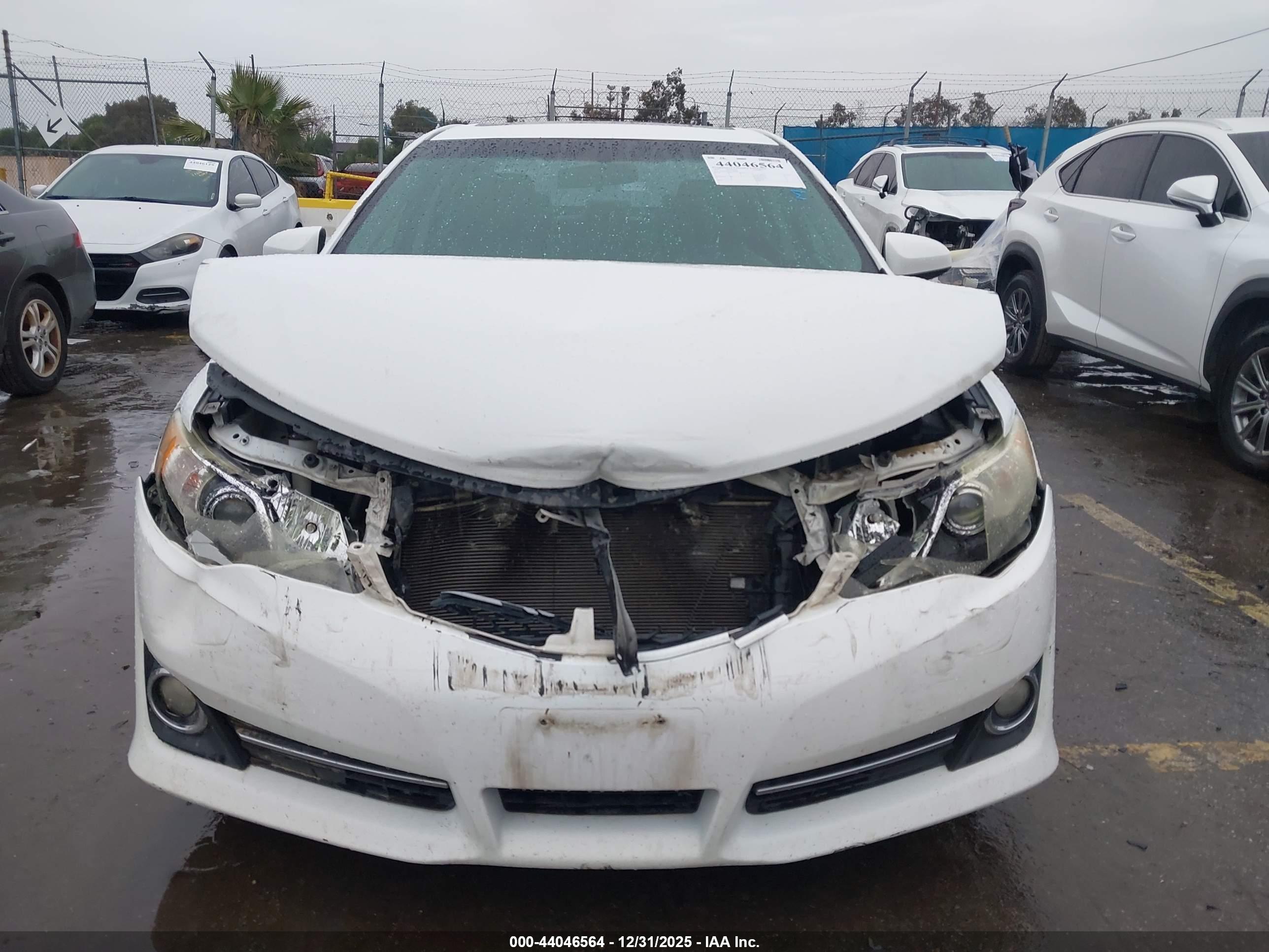 TOYOTA CAMRY image 6