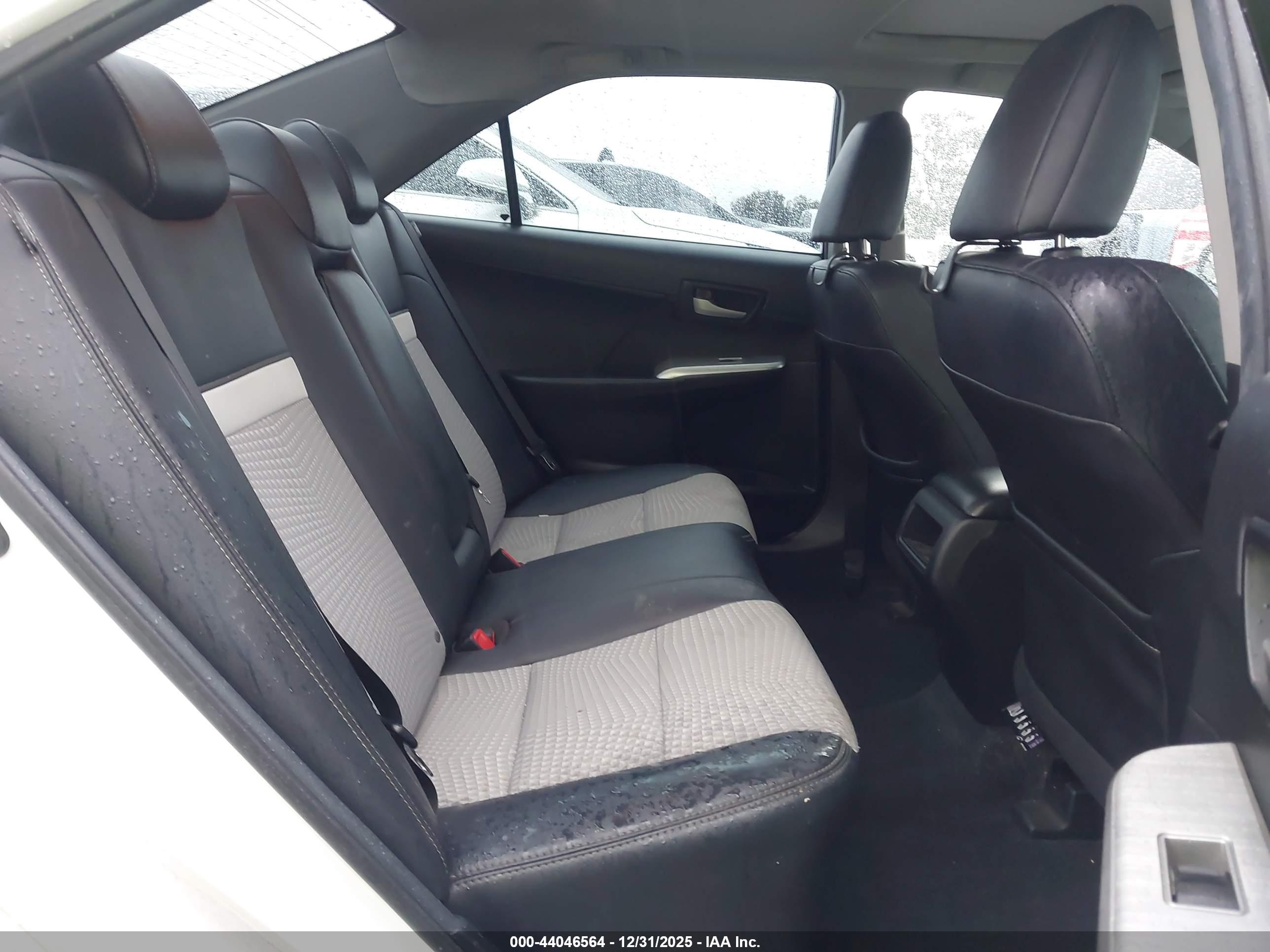 TOYOTA CAMRY image 8