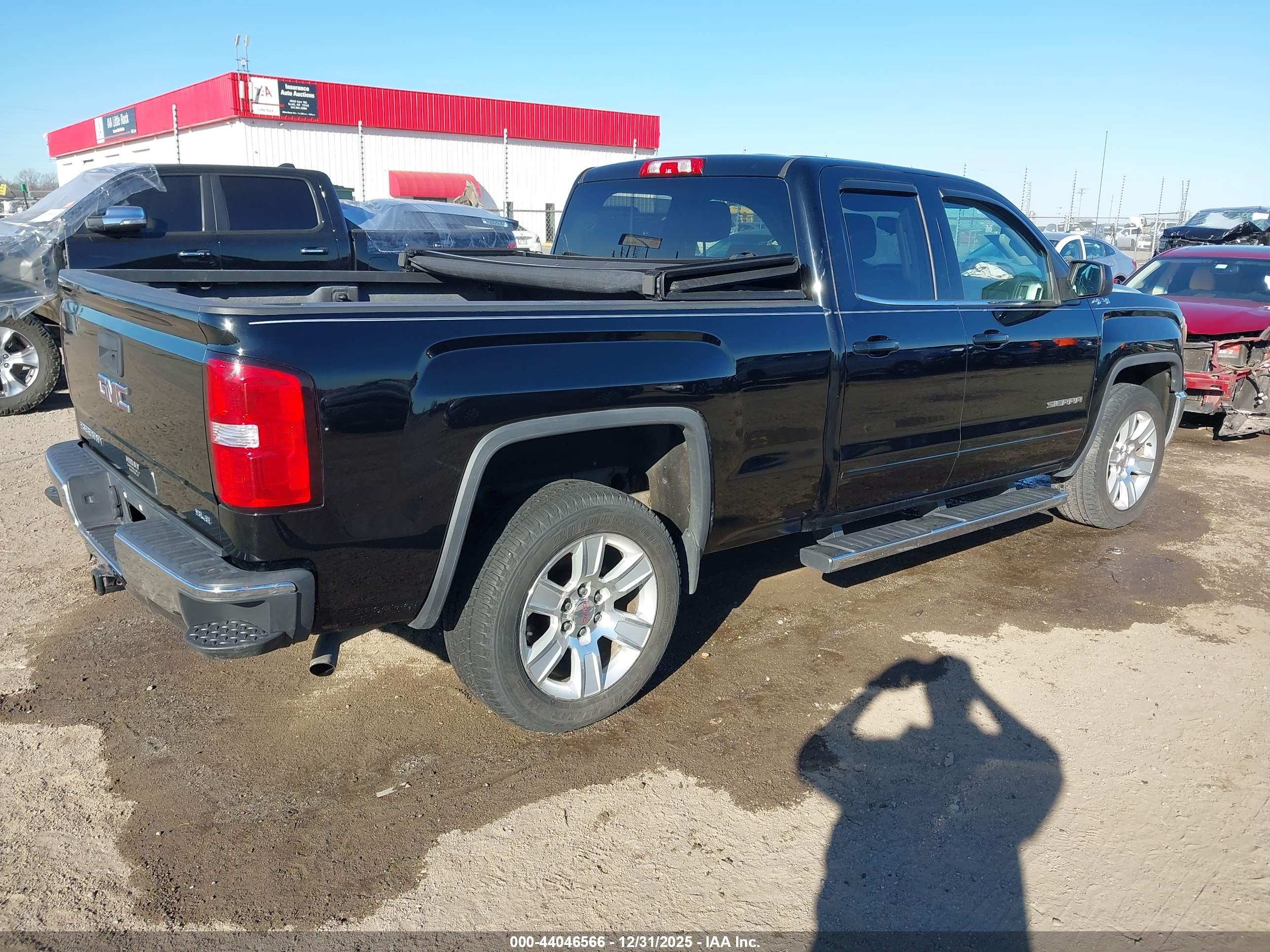 GMC SIERRA image 4