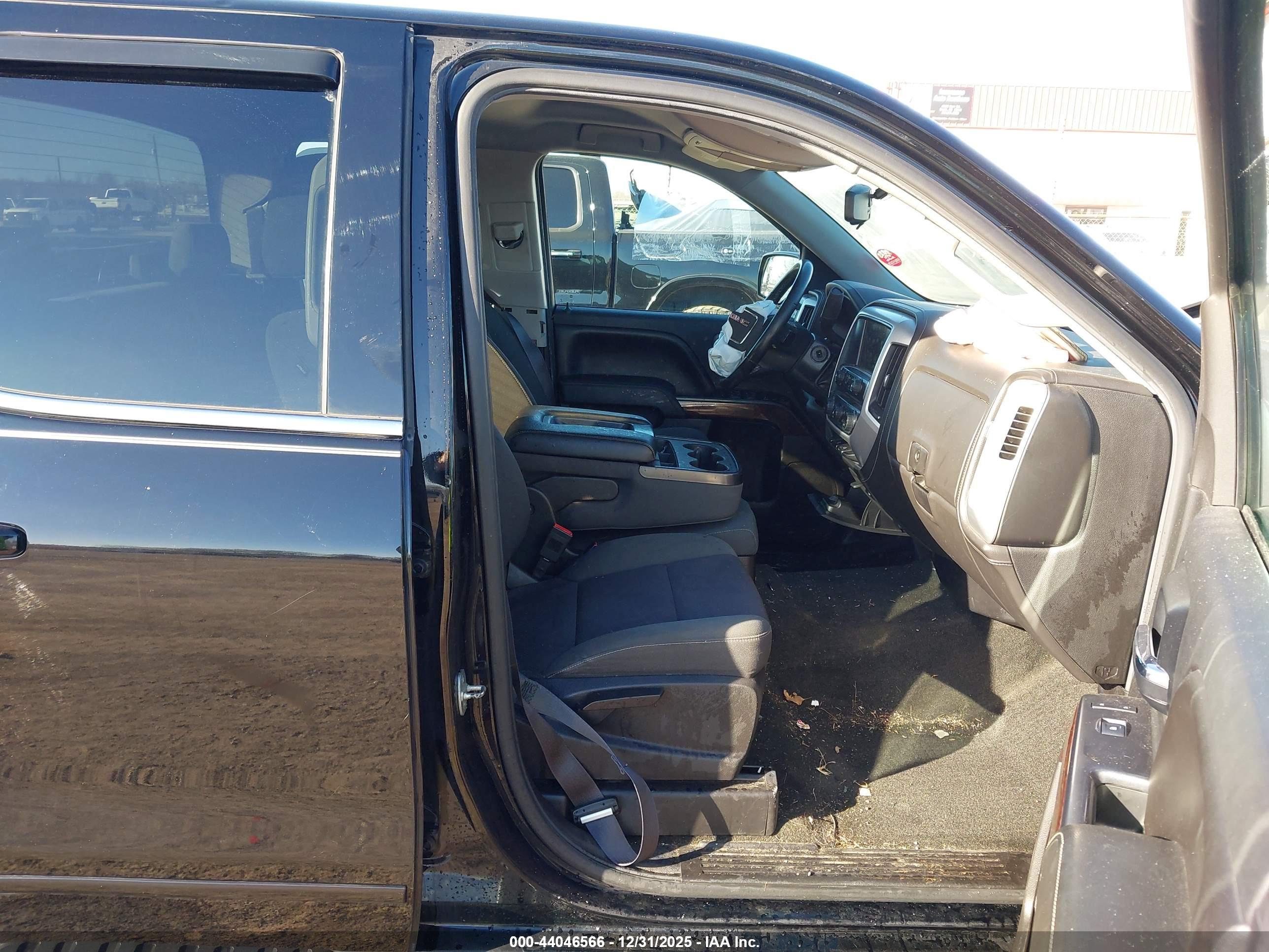 GMC SIERRA image 5
