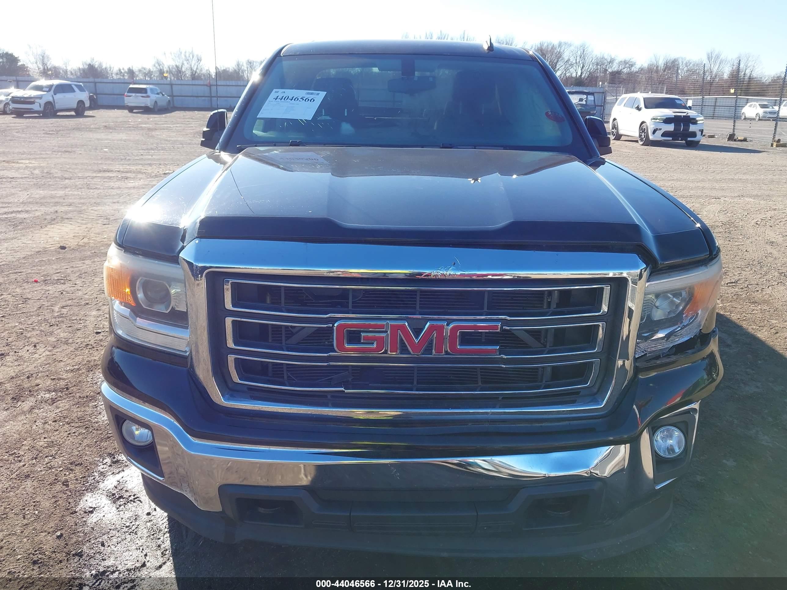 GMC SIERRA image 6
