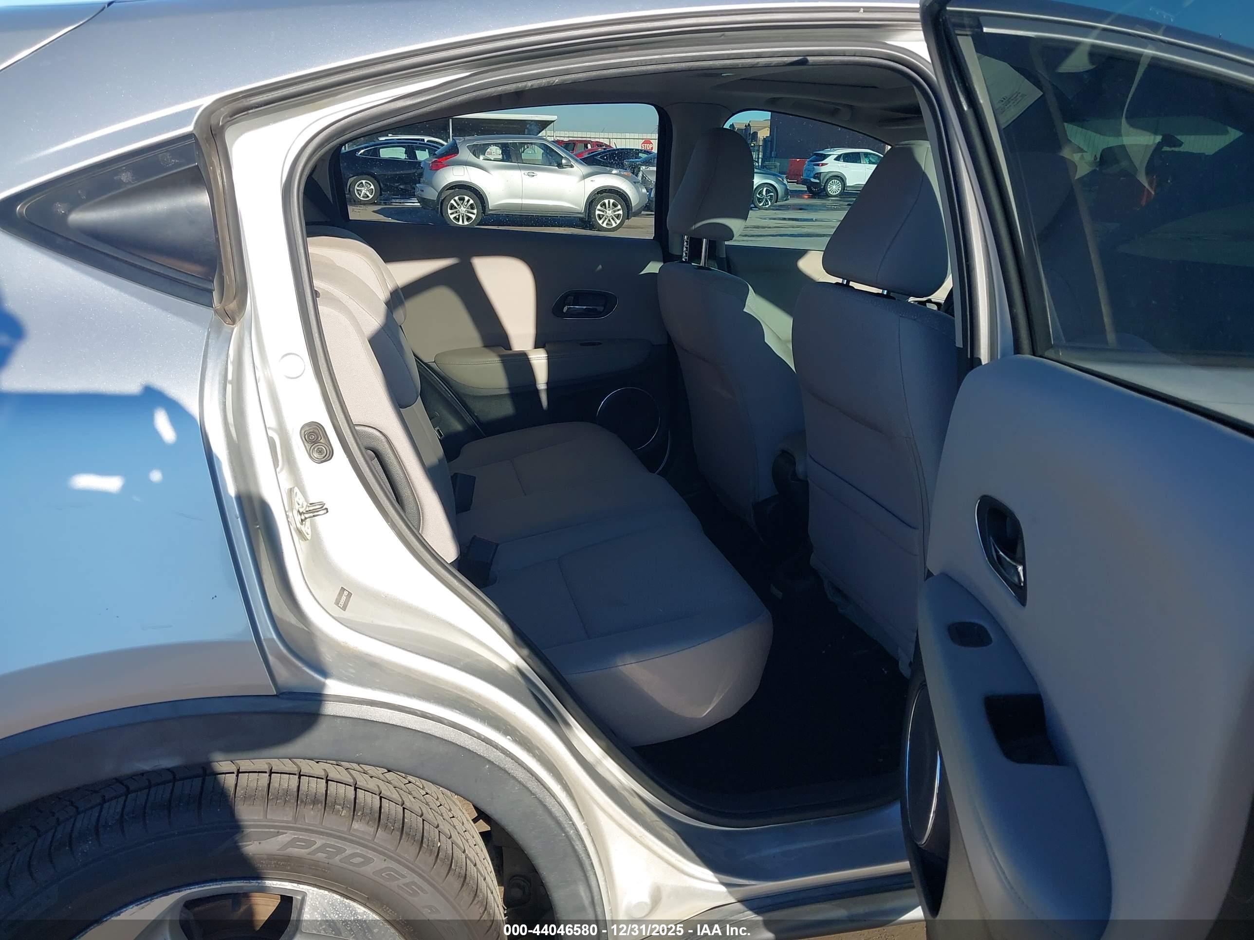 HONDA HR-V image 8