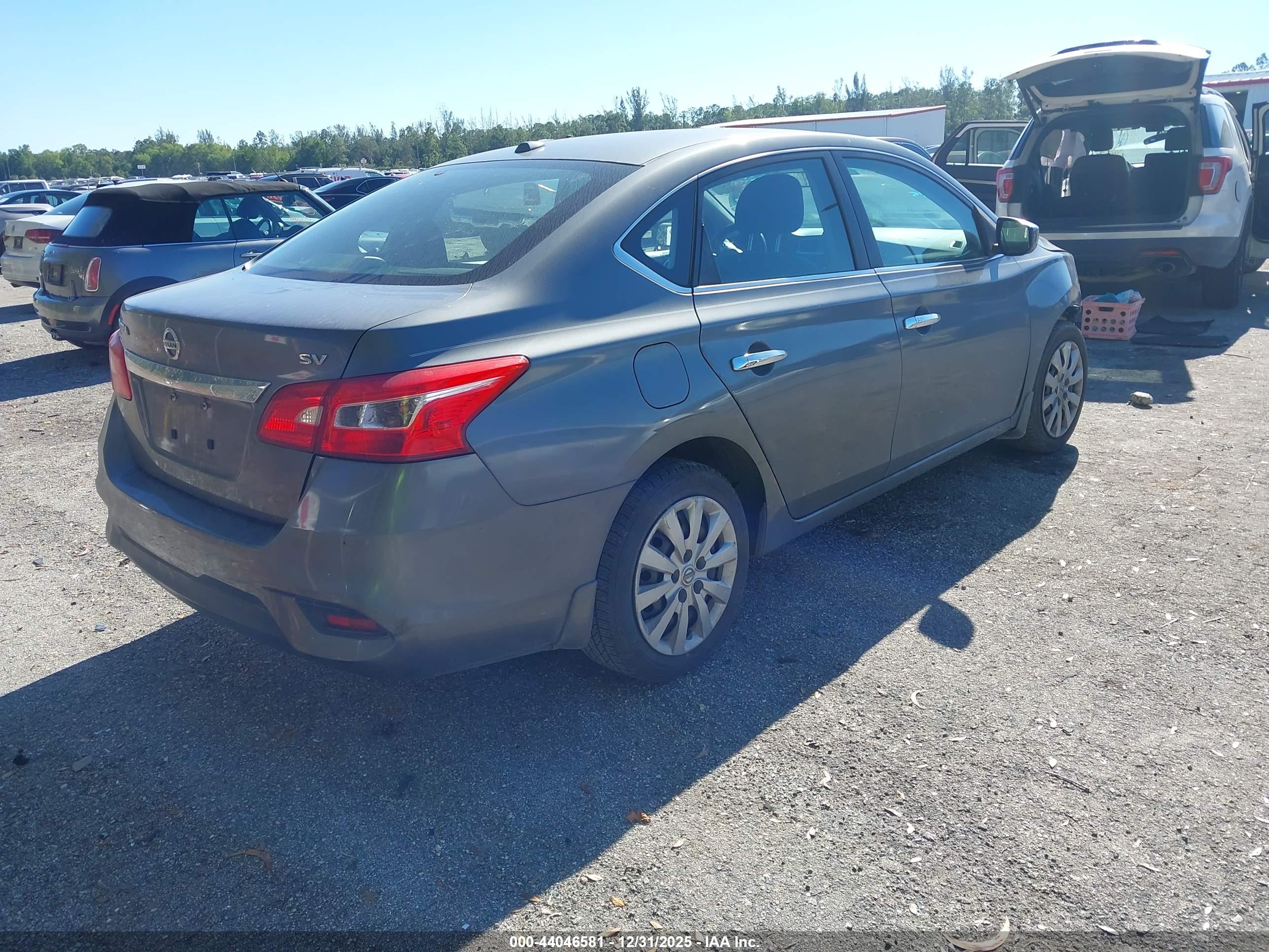 NISSAN SENTRA image 4