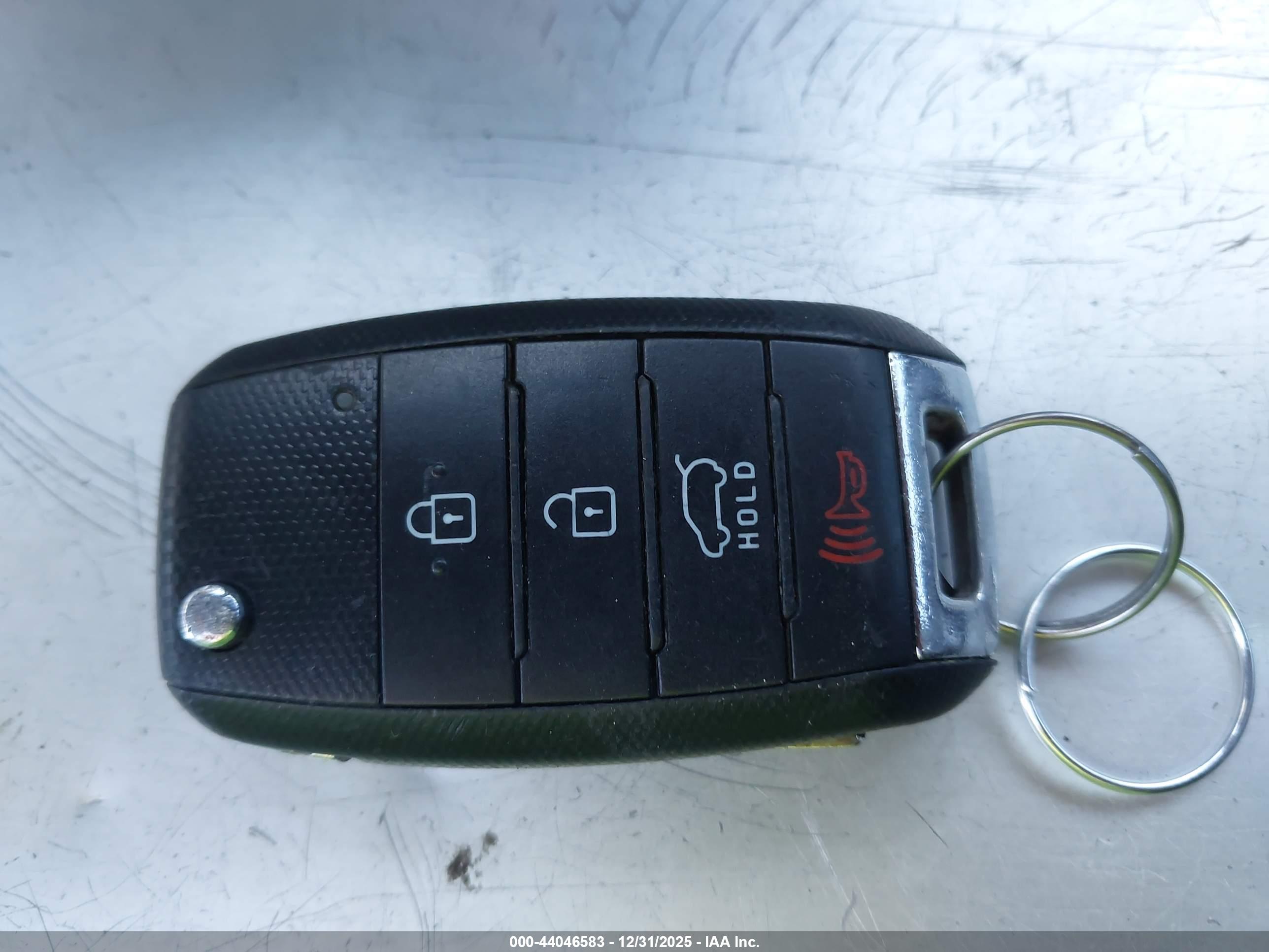 KIA SORENTO image 11