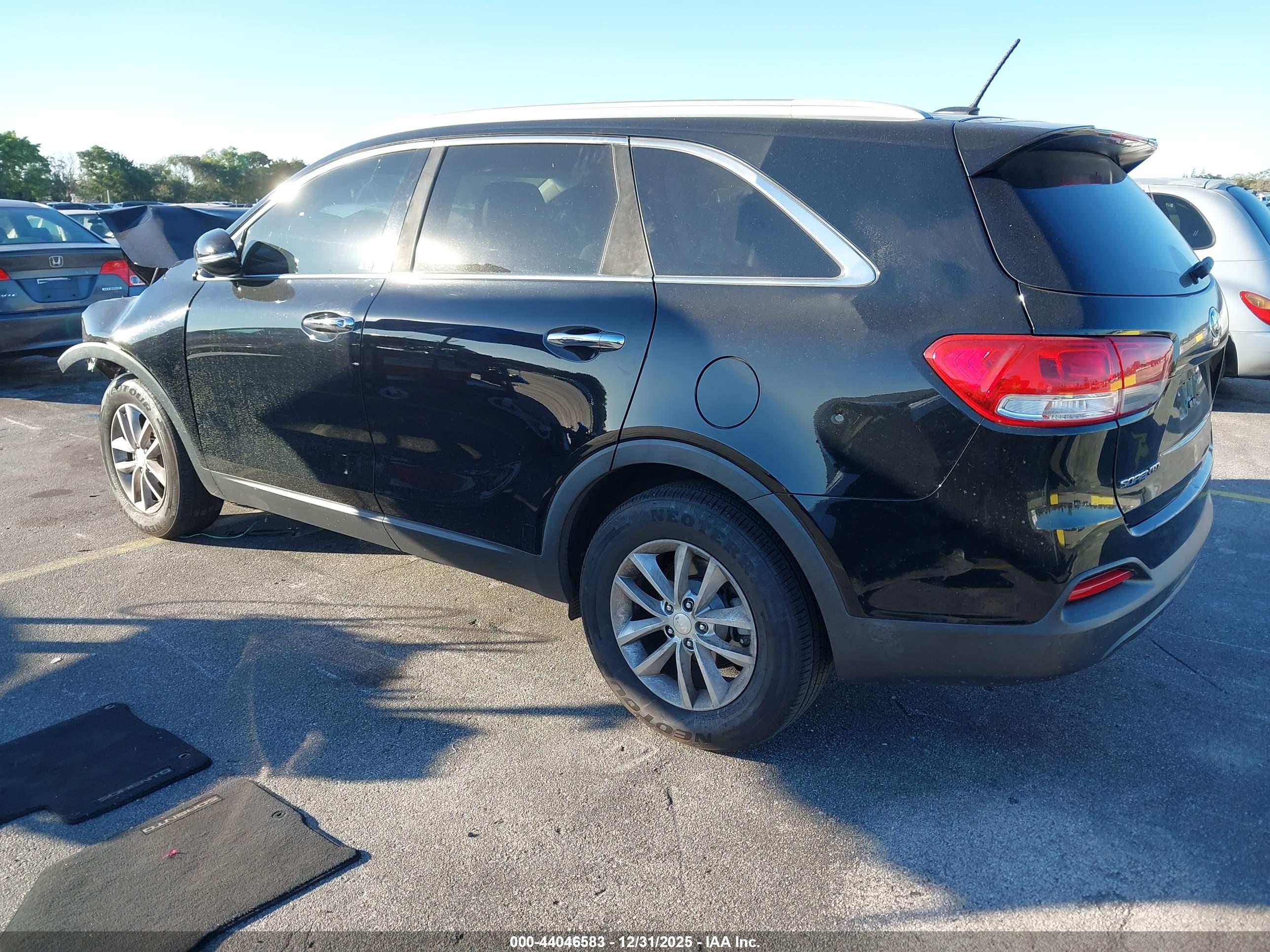 KIA SORENTO image 3
