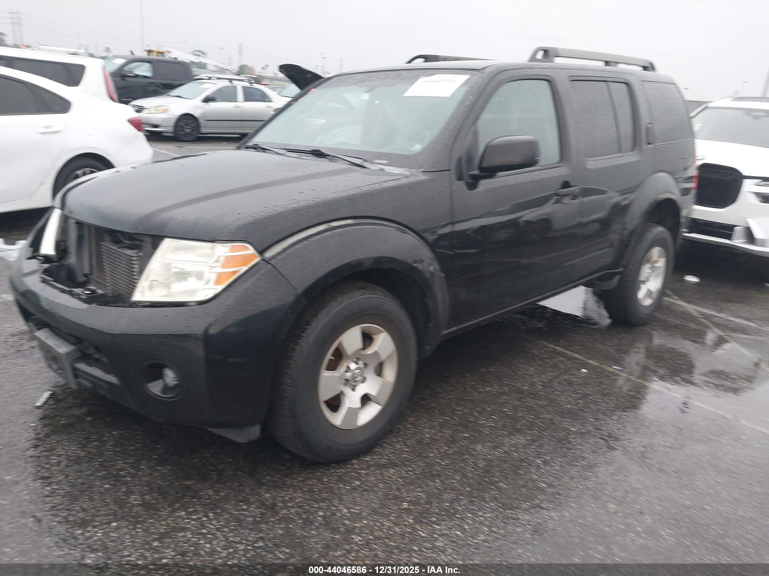 NISSAN PATHFINDER image 2