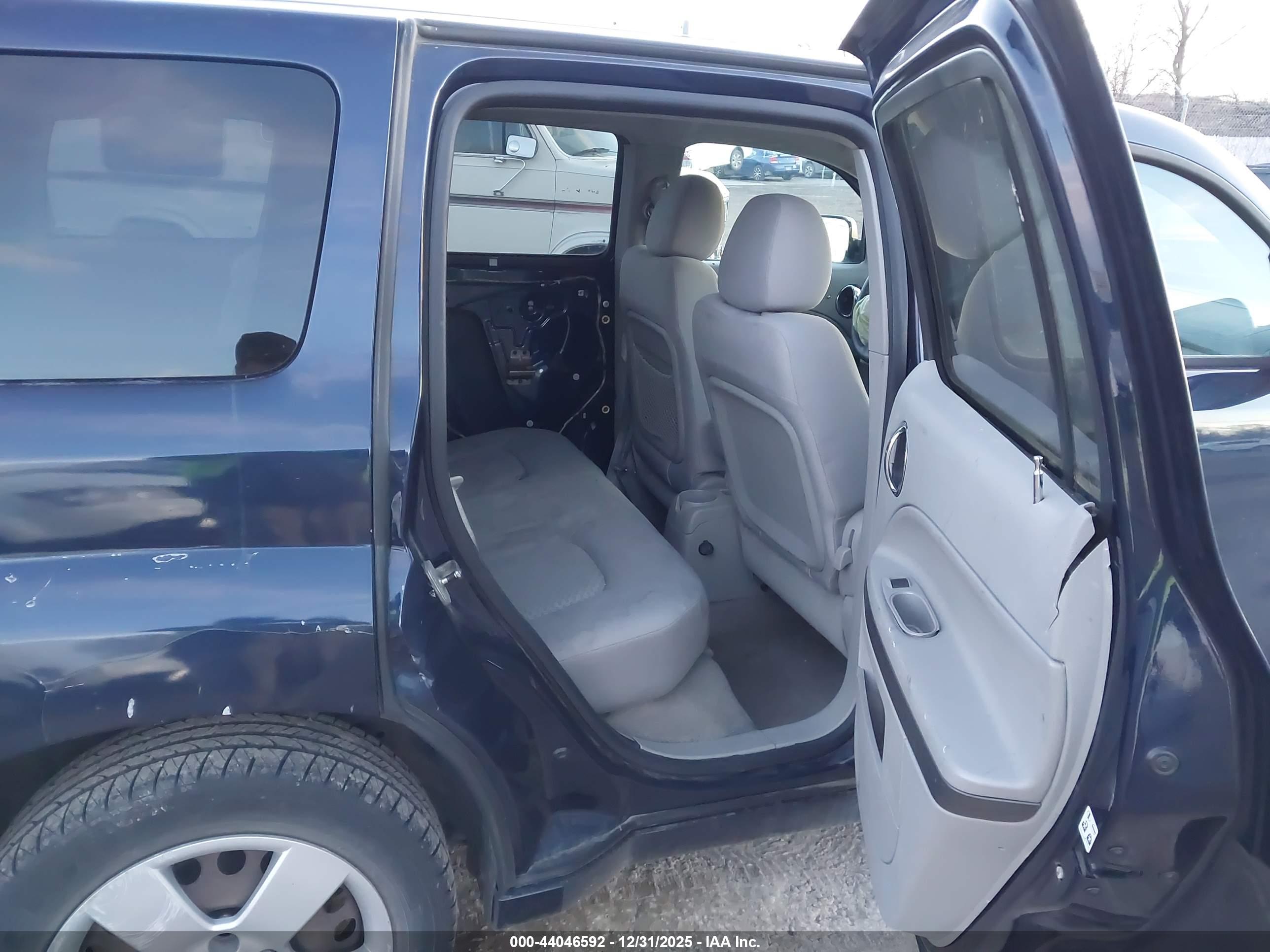 CHEVROLET HHR image 8