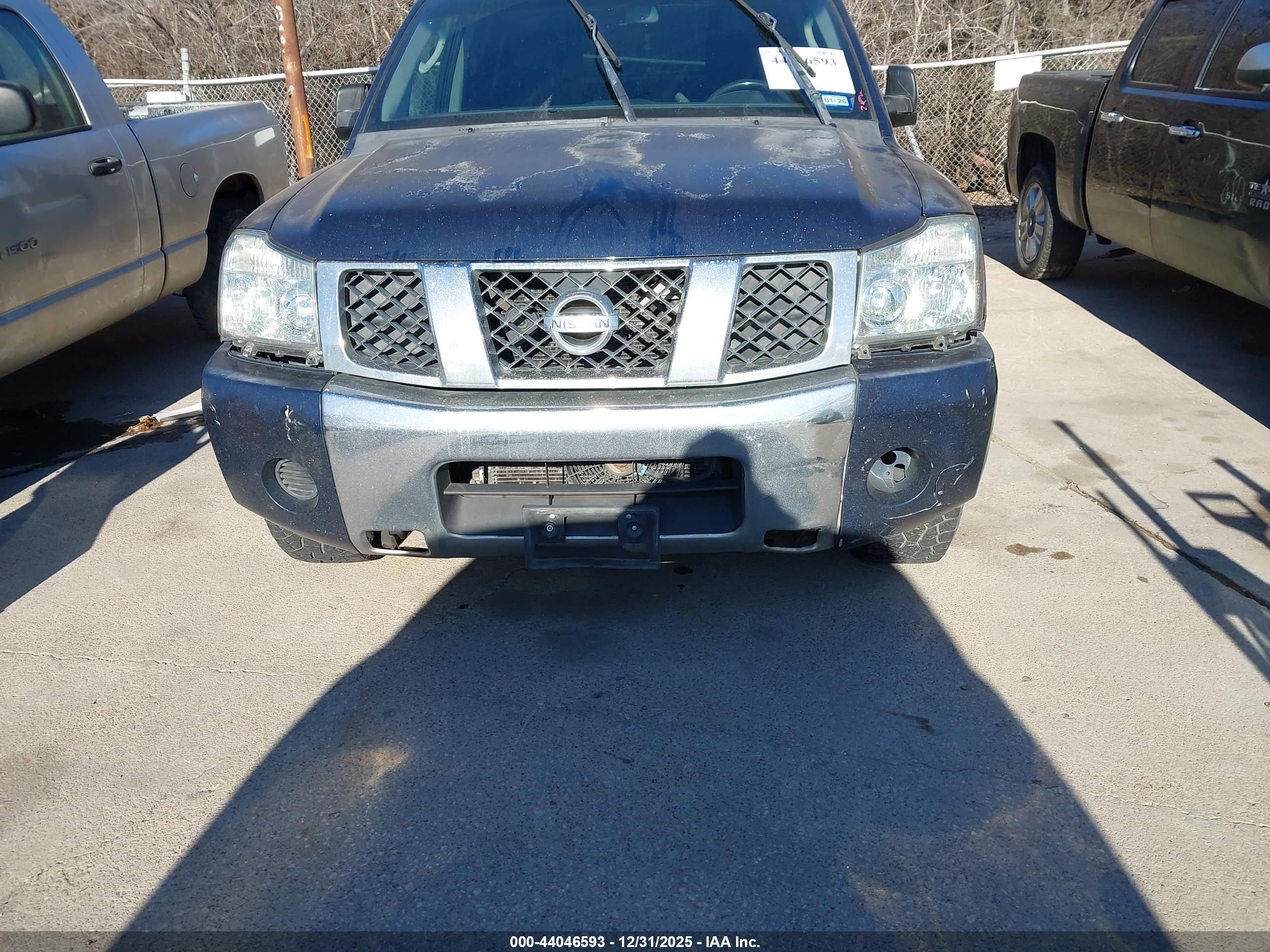 NISSAN TITAN image 6