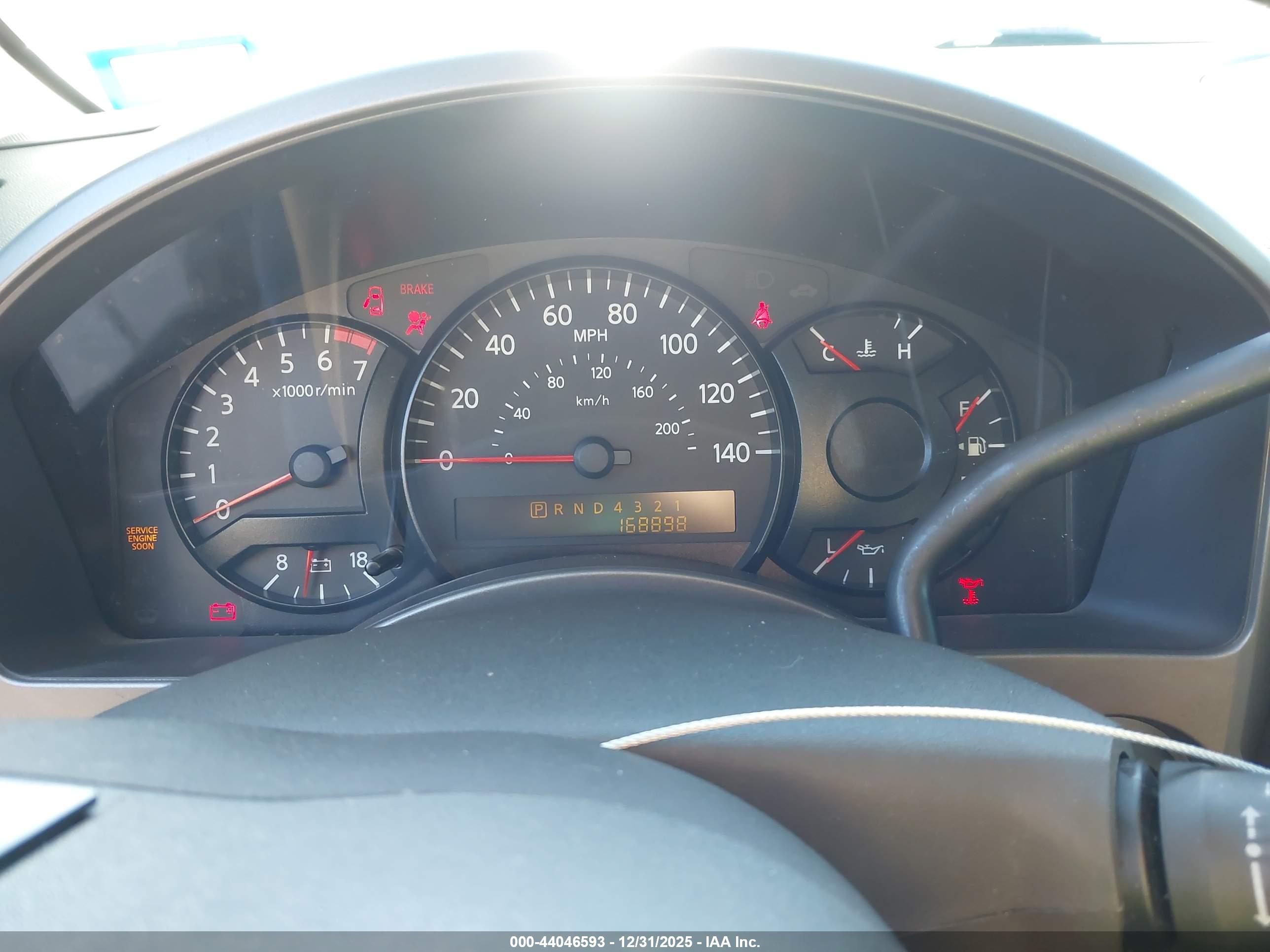 NISSAN TITAN image 7