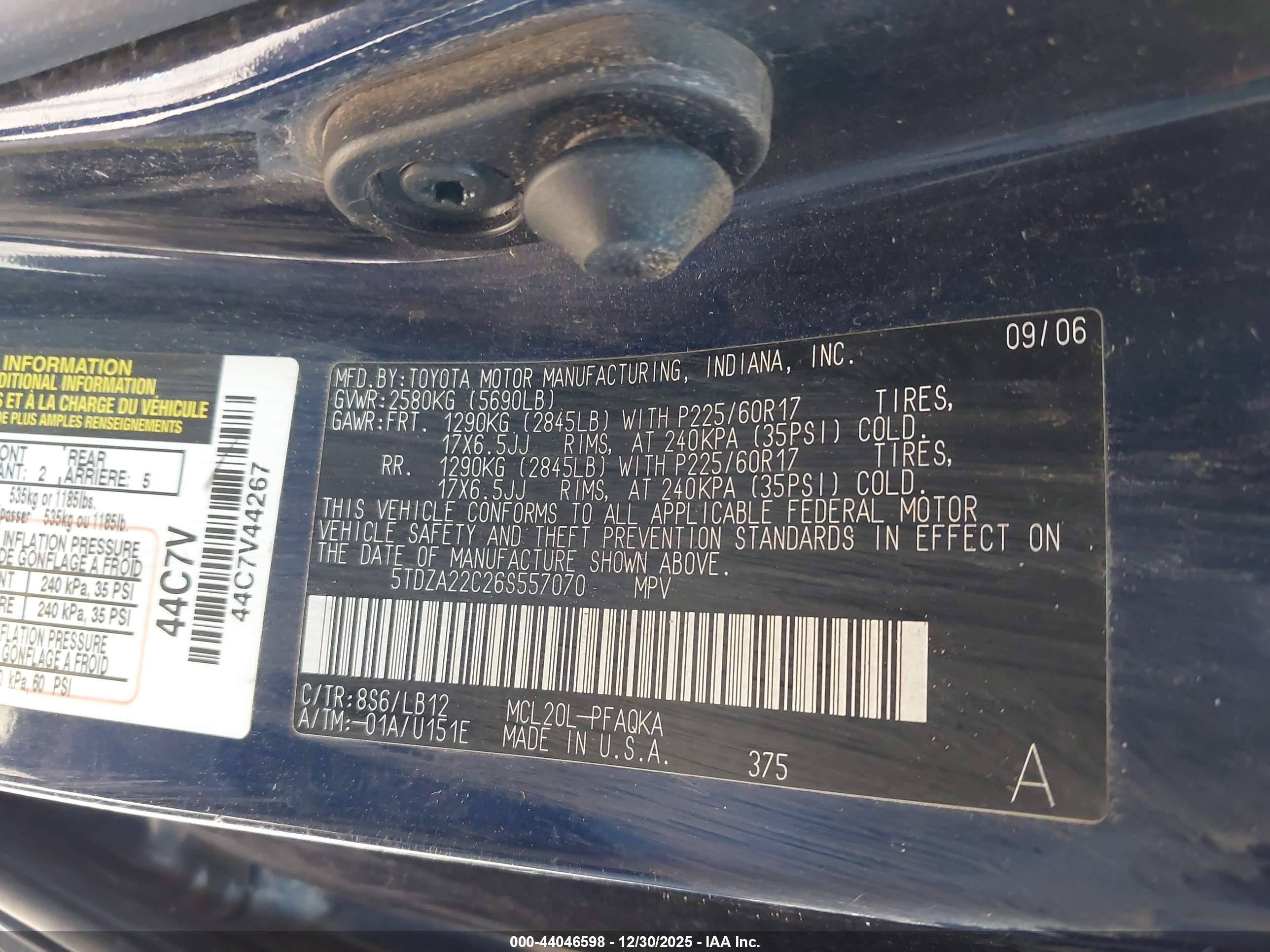 TOYOTA SIENNA image 9