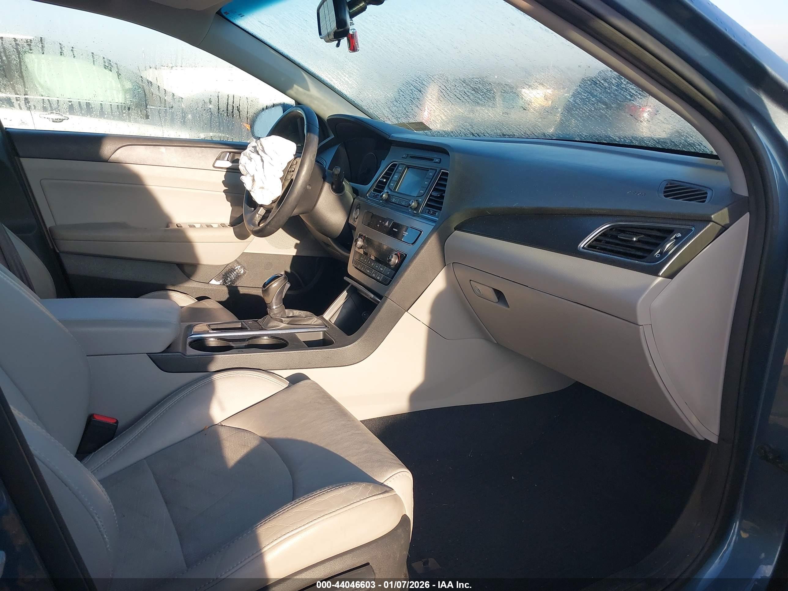 HYUNDAI SONATA image 5