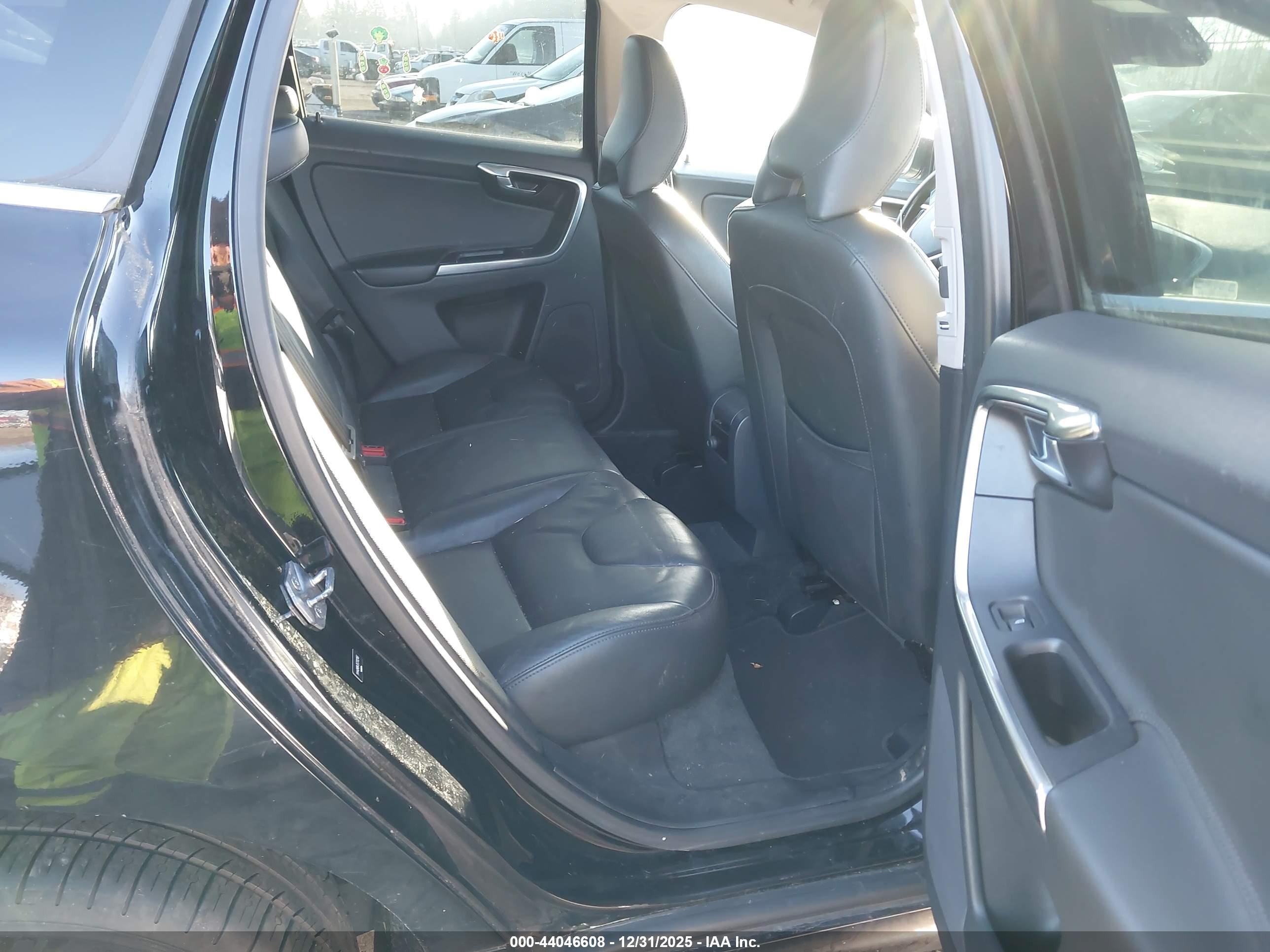 VOLVO XC60 image 5