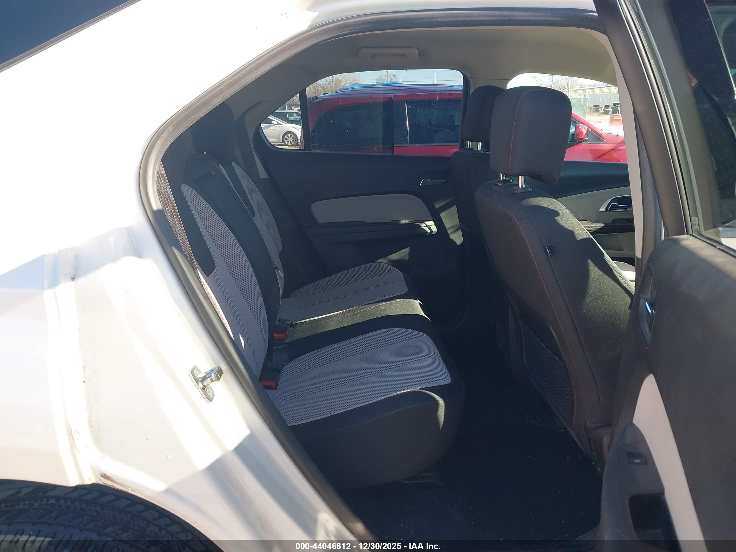CHEVROLET EQUINOX image 8