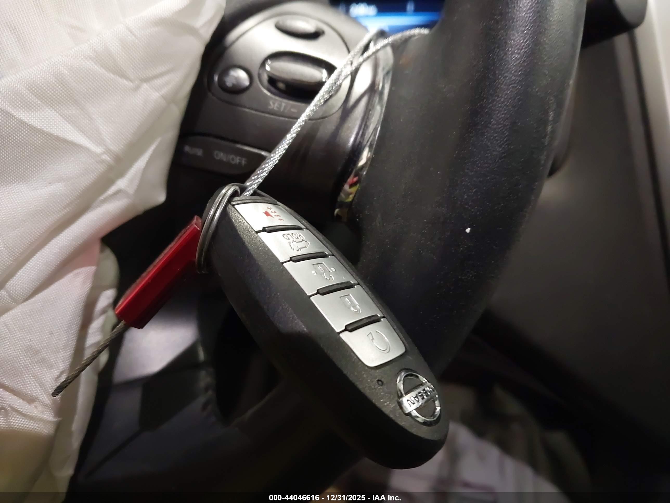 NISSAN MURANO image 11