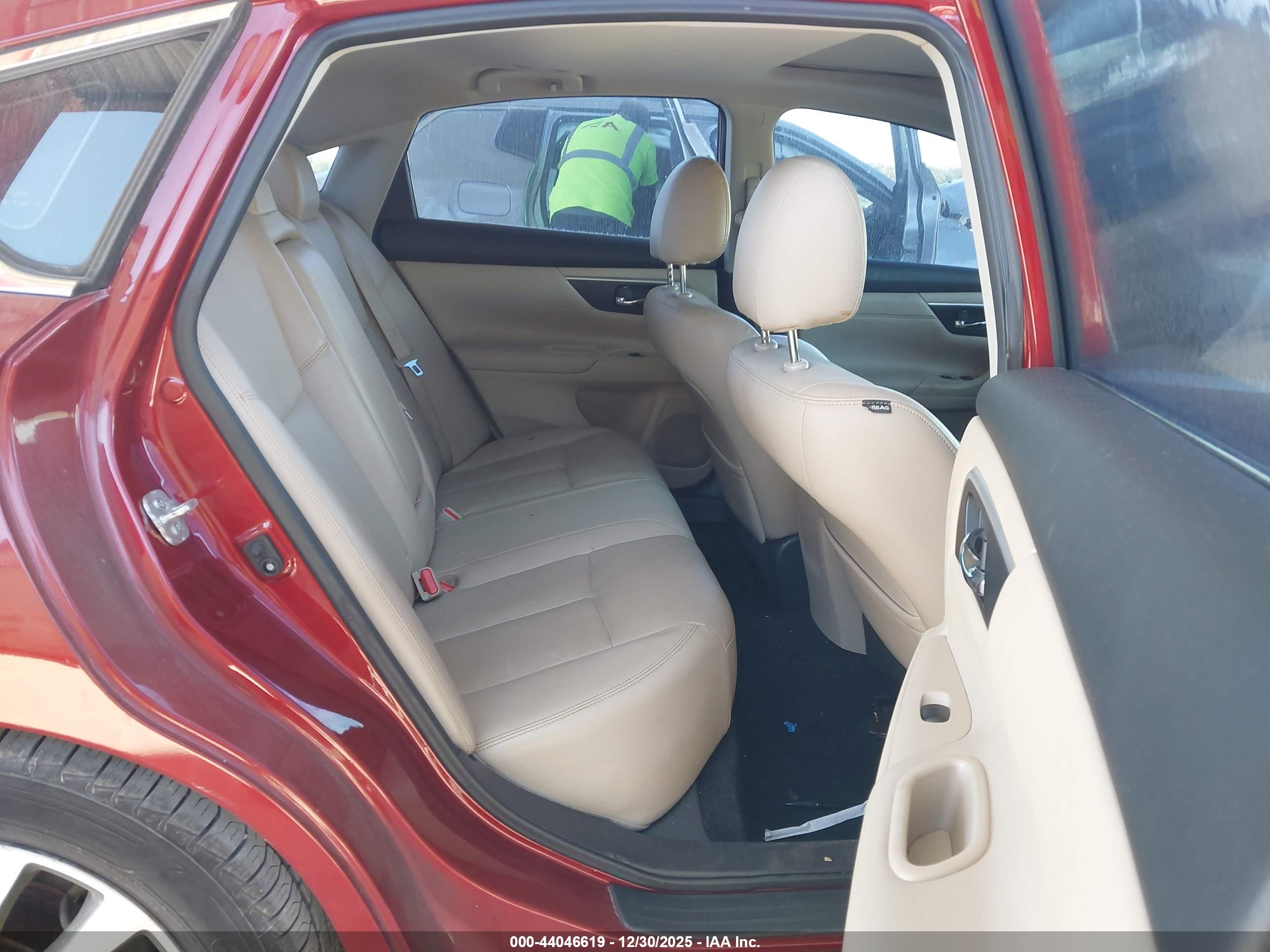 NISSAN ALTIMA image 8