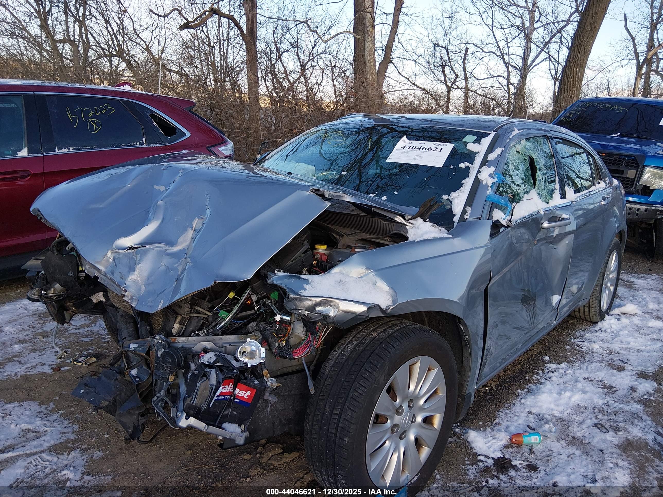CHRYSLER 200 image 6